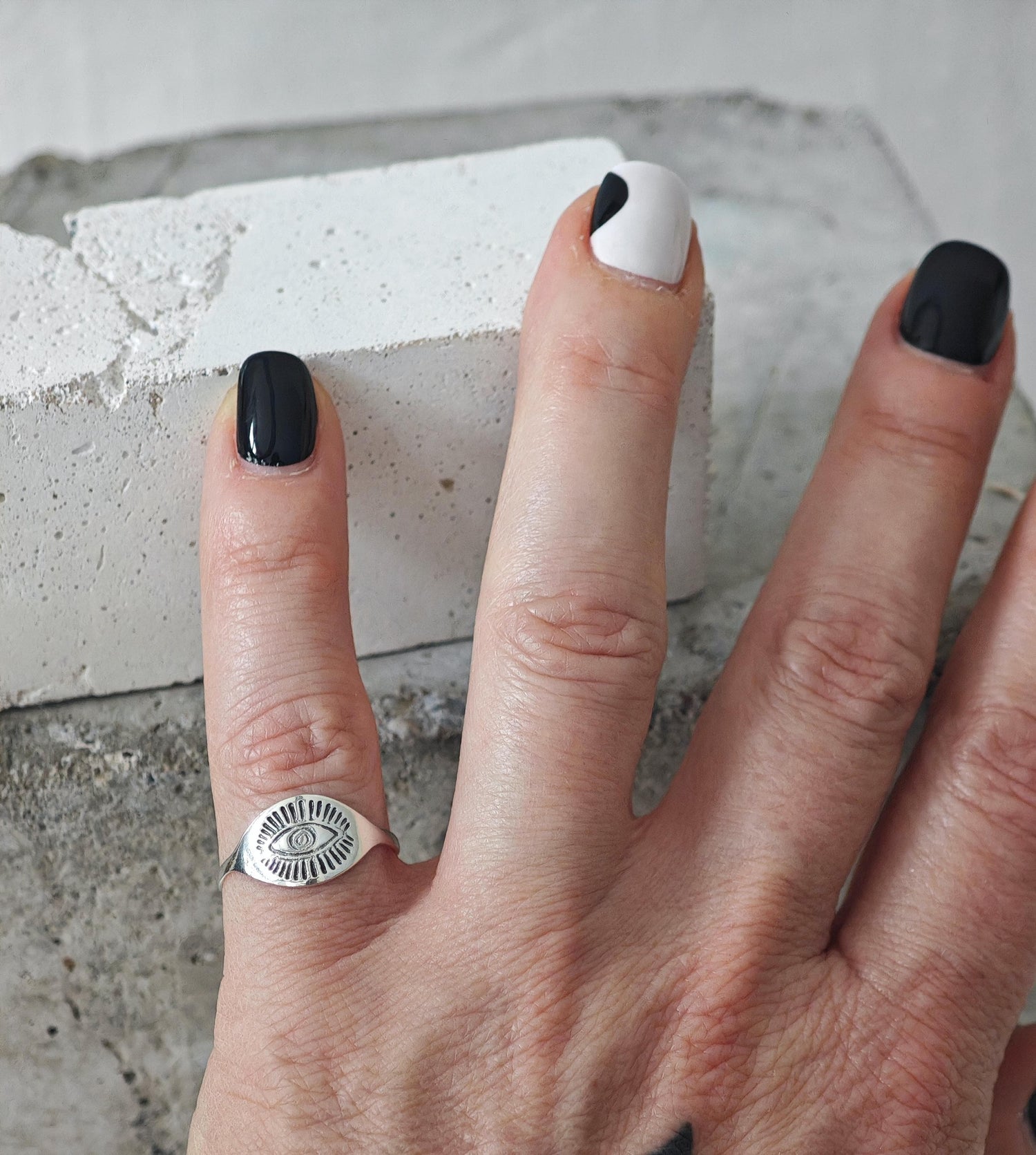 Ring mit Auge aus 925 Silber, Signet Ring mit Schutzsymbol