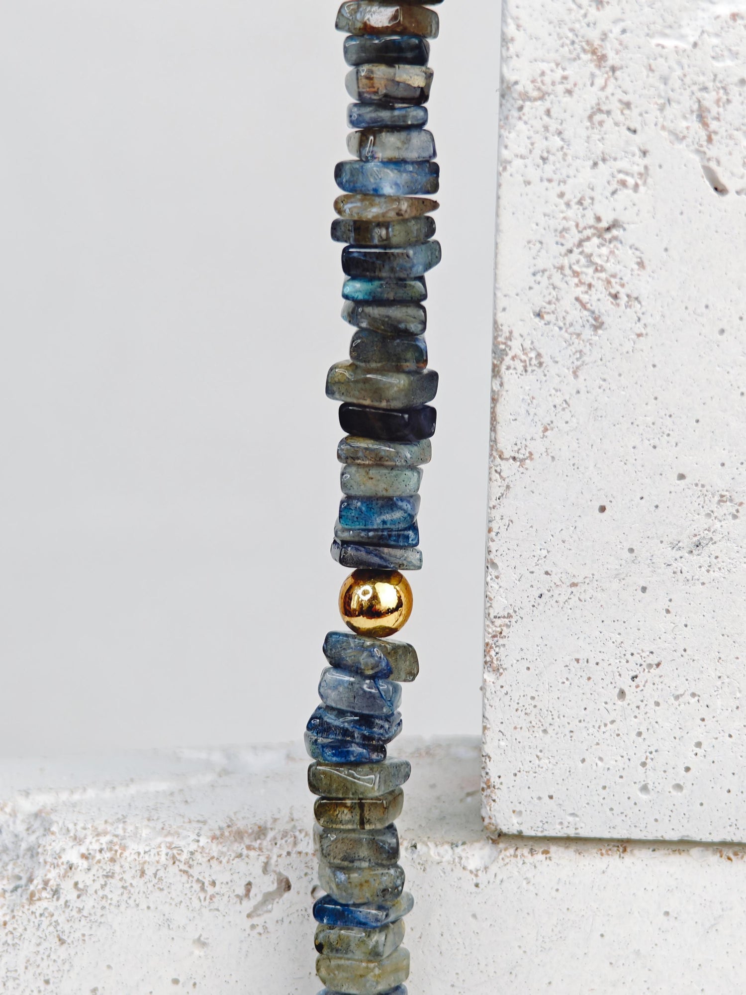 Northern Lights – Labradorite and gold-plated sterling silver necklace, pearl necklace