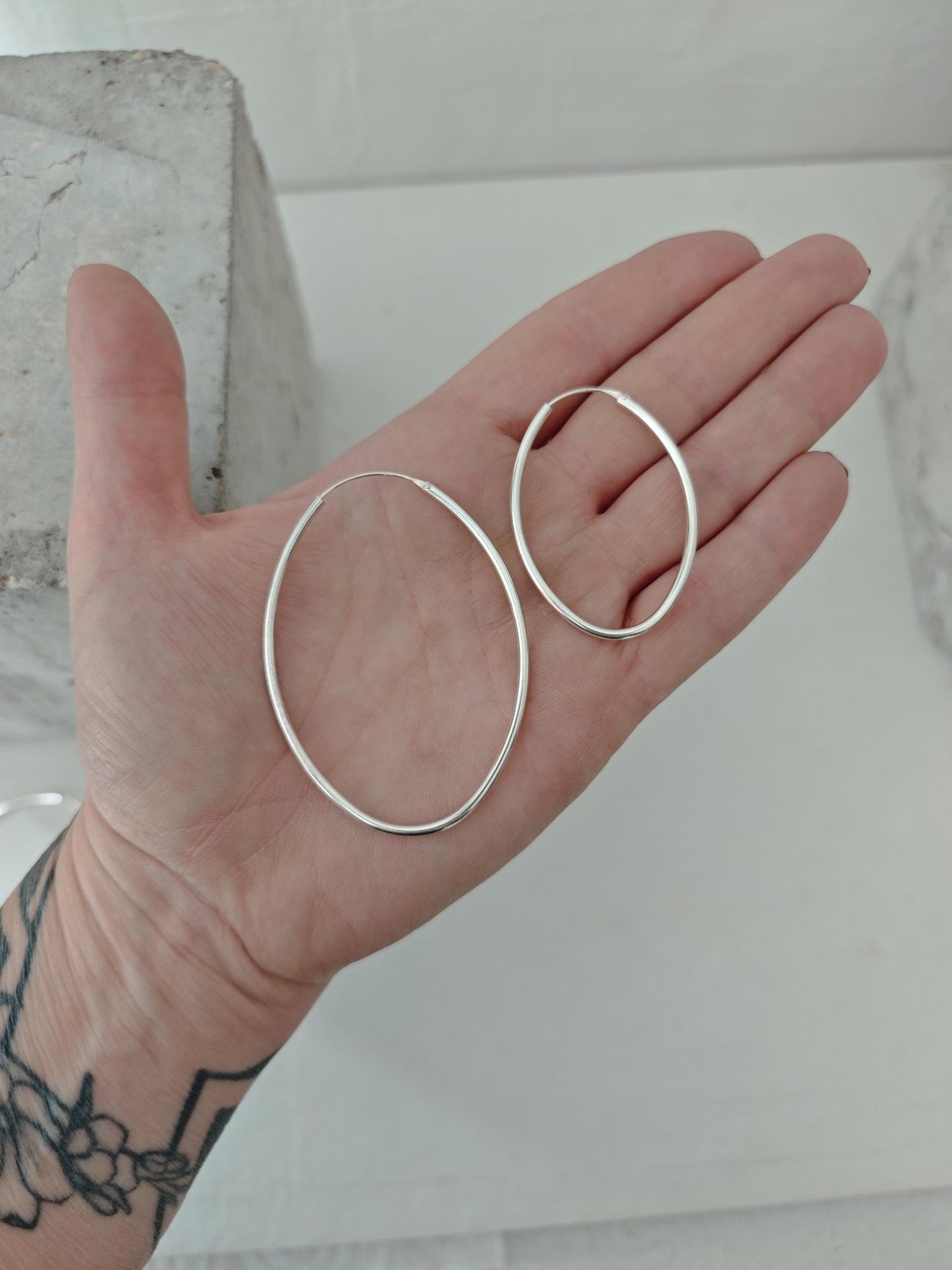 Ovale Creolen aus 925 Silber 45mm oder 65mm, Minimalistische Statement Ohrringe Oval - CocosyBerlin