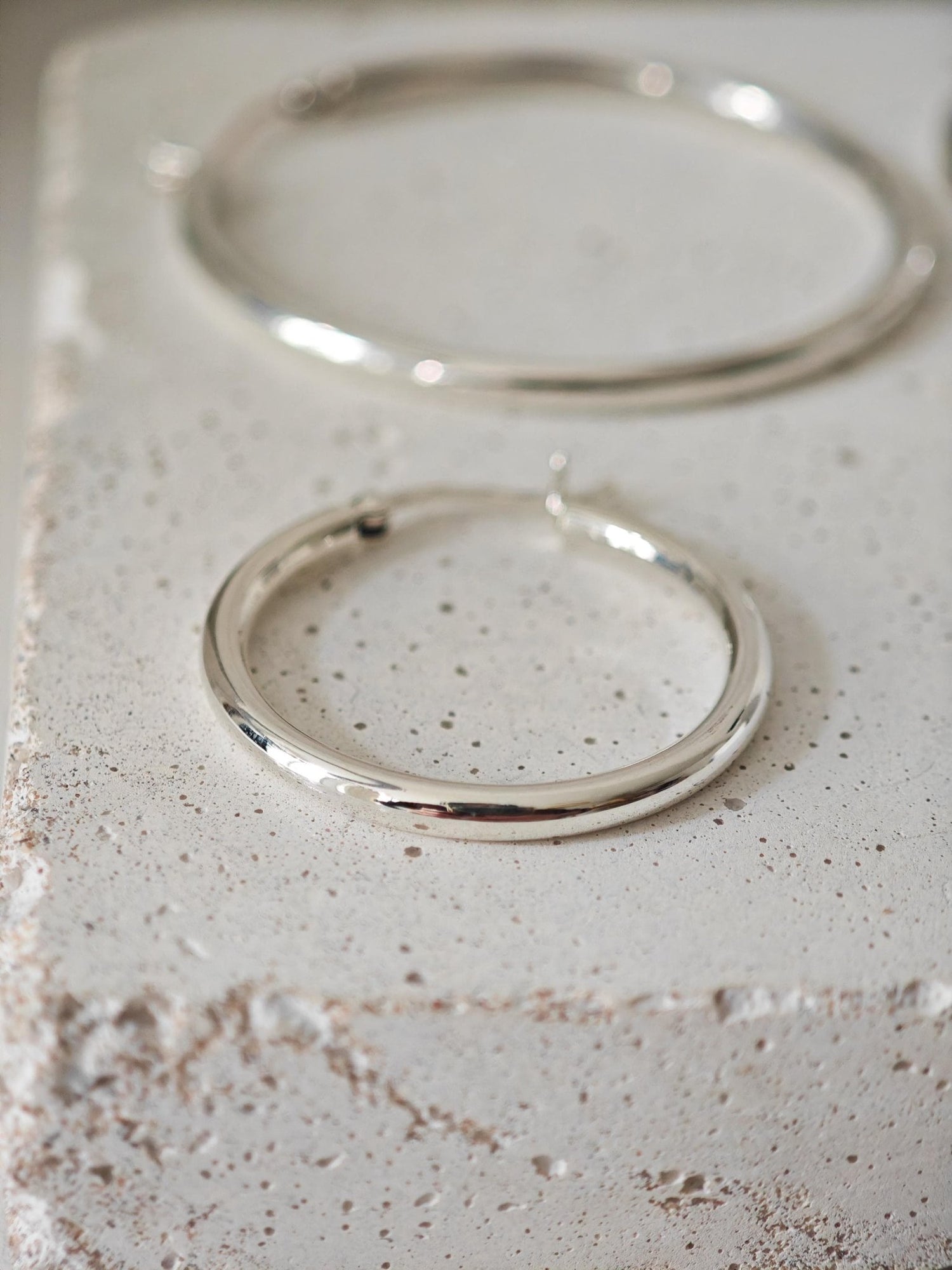 Creolen aus 925 Silber, Minimalistische Ohrringe, breite Hoop Ohrringe 3mm x 30, 40 oder 50 mm - CocosyBerlin