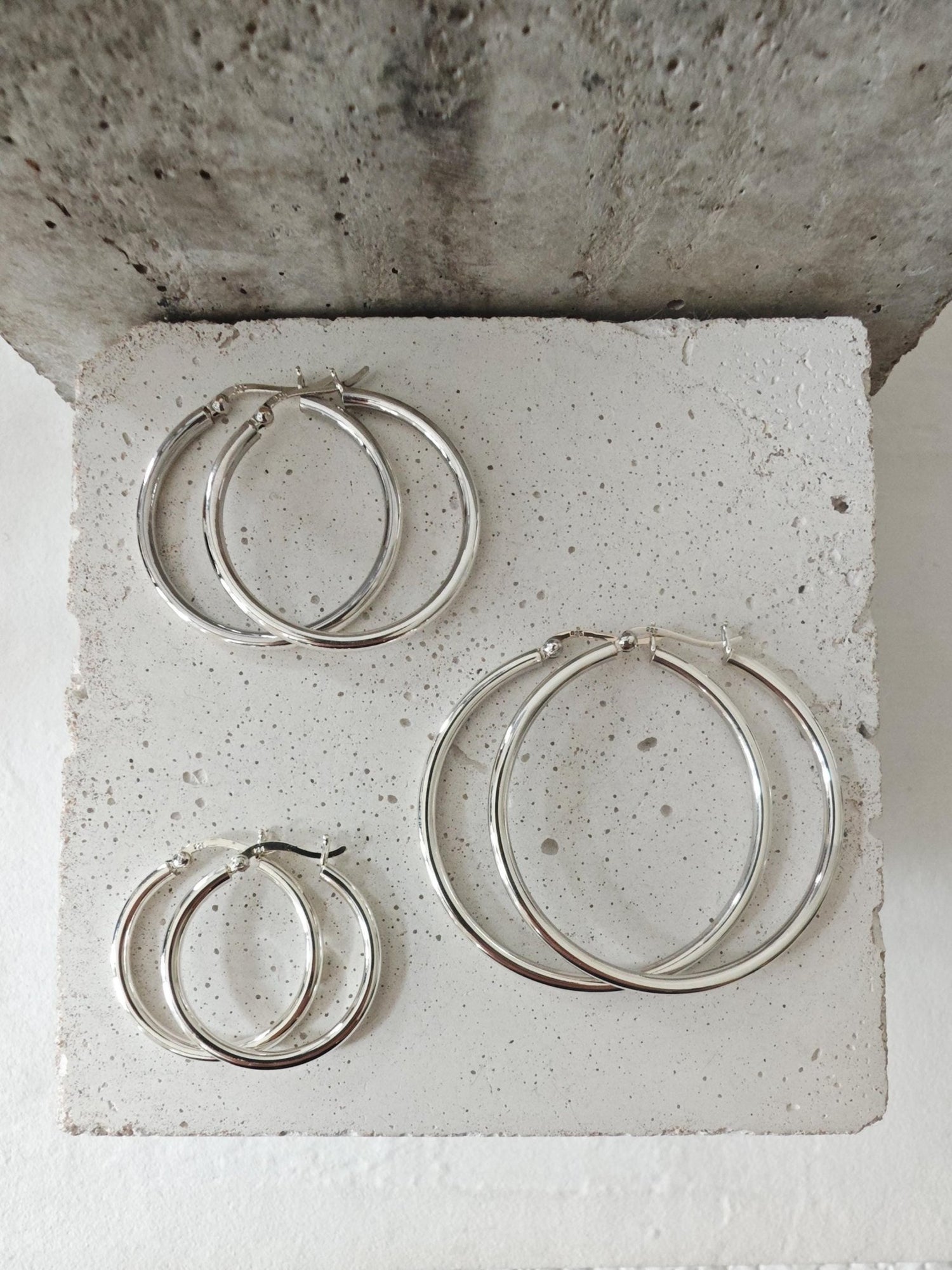 Creolen aus 925 Silber, Minimalistische Ohrringe, breite Hoop Ohrringe 3mm x 30, 40 oder 50 mm - CocosyBerlin