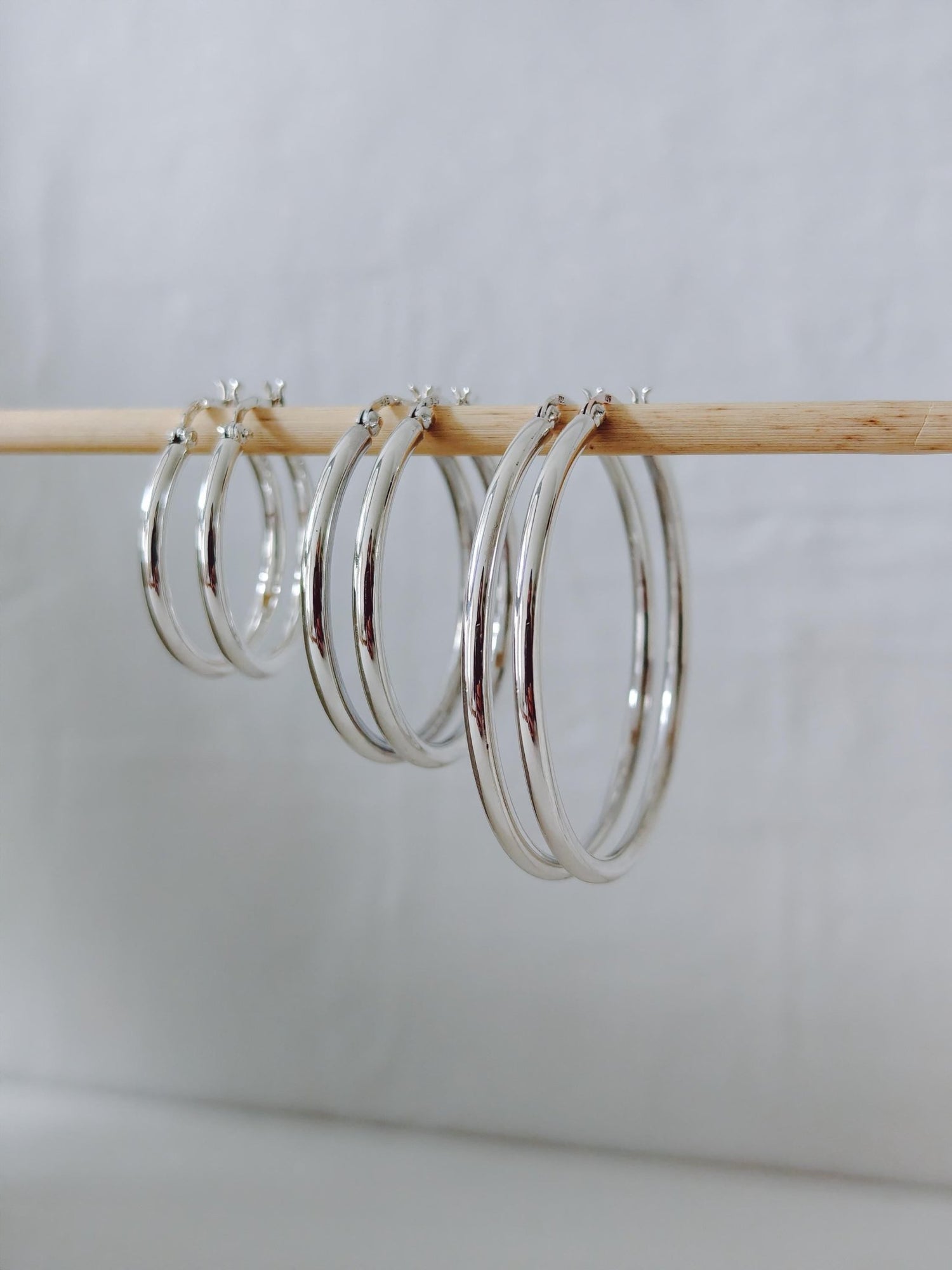 Creolen aus 925 Silber, Minimalistische Ohrringe, breite Hoop Ohrringe 3mm x 30, 40 oder 50 mm - CocosyBerlin