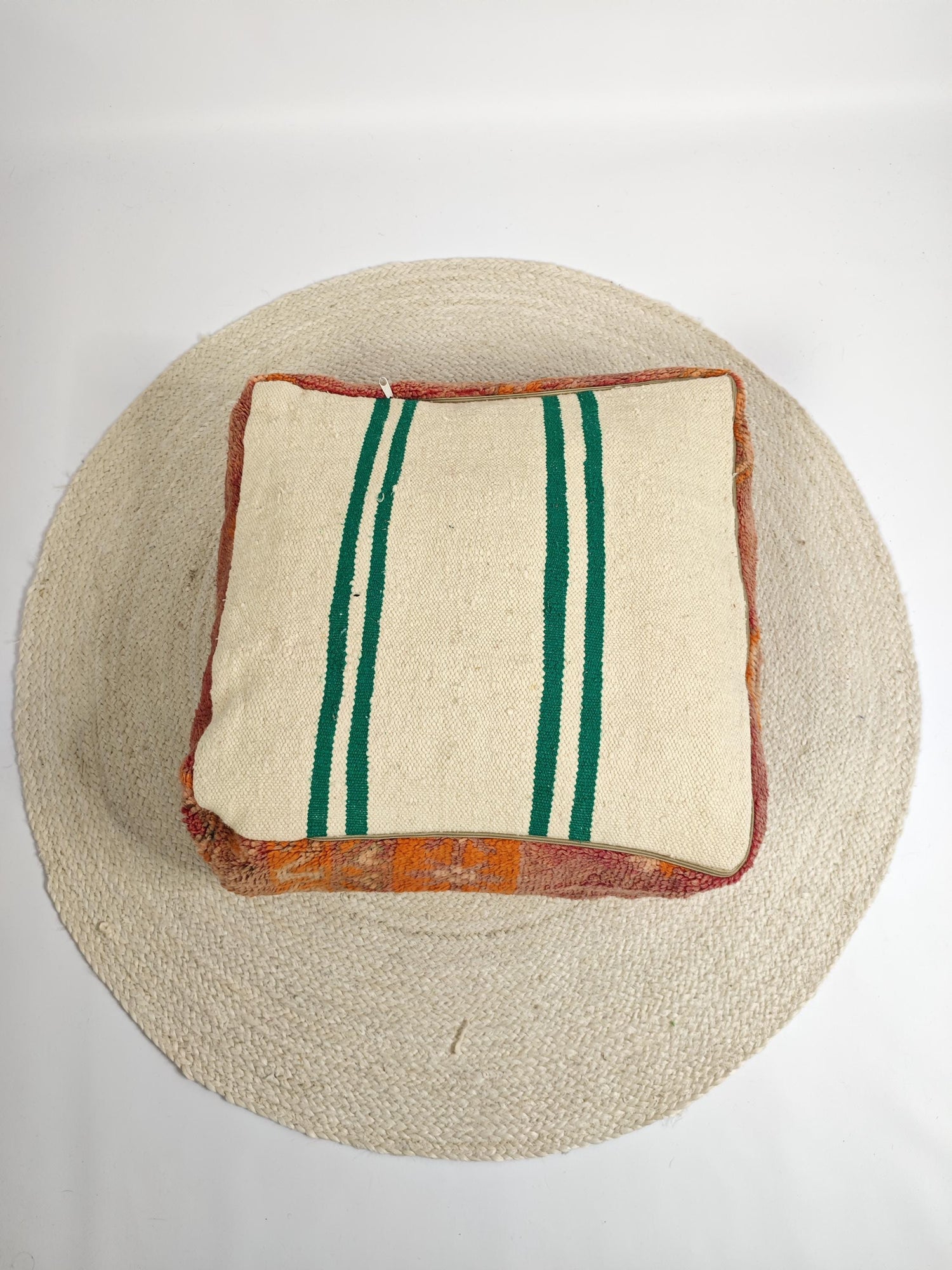 Marokkanischer Vintage Pouf, Berber Bodenkissen, Sitzkissen aus 100% Wolle alt rosa und orange
