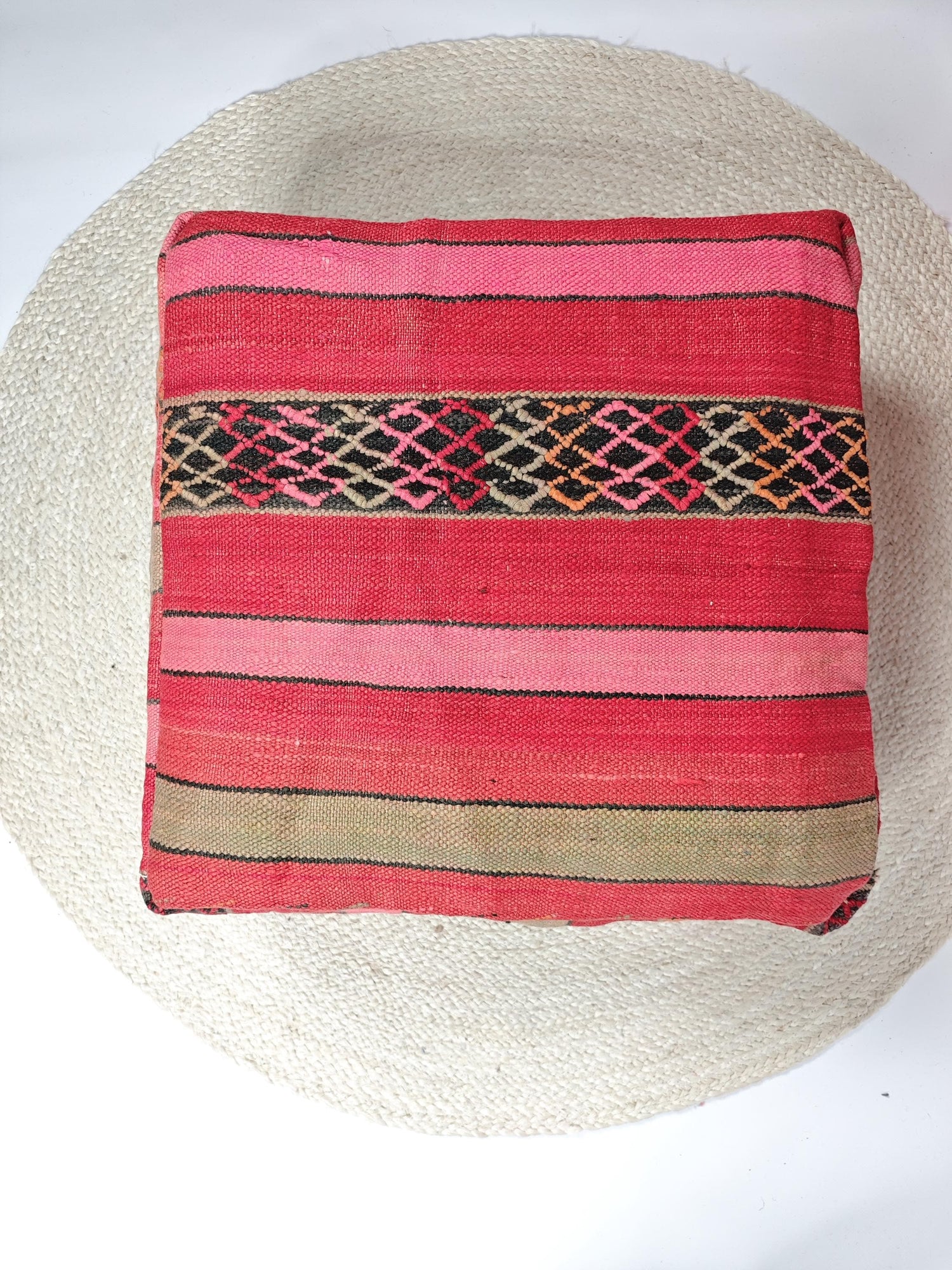 Marokkanischer Pouf mit Streifen Muster, Berber Bodenkissen bunt, Boho Sitzkissen aus Wolle Rosa und Orange, Vintage Kelim Bodenkissen