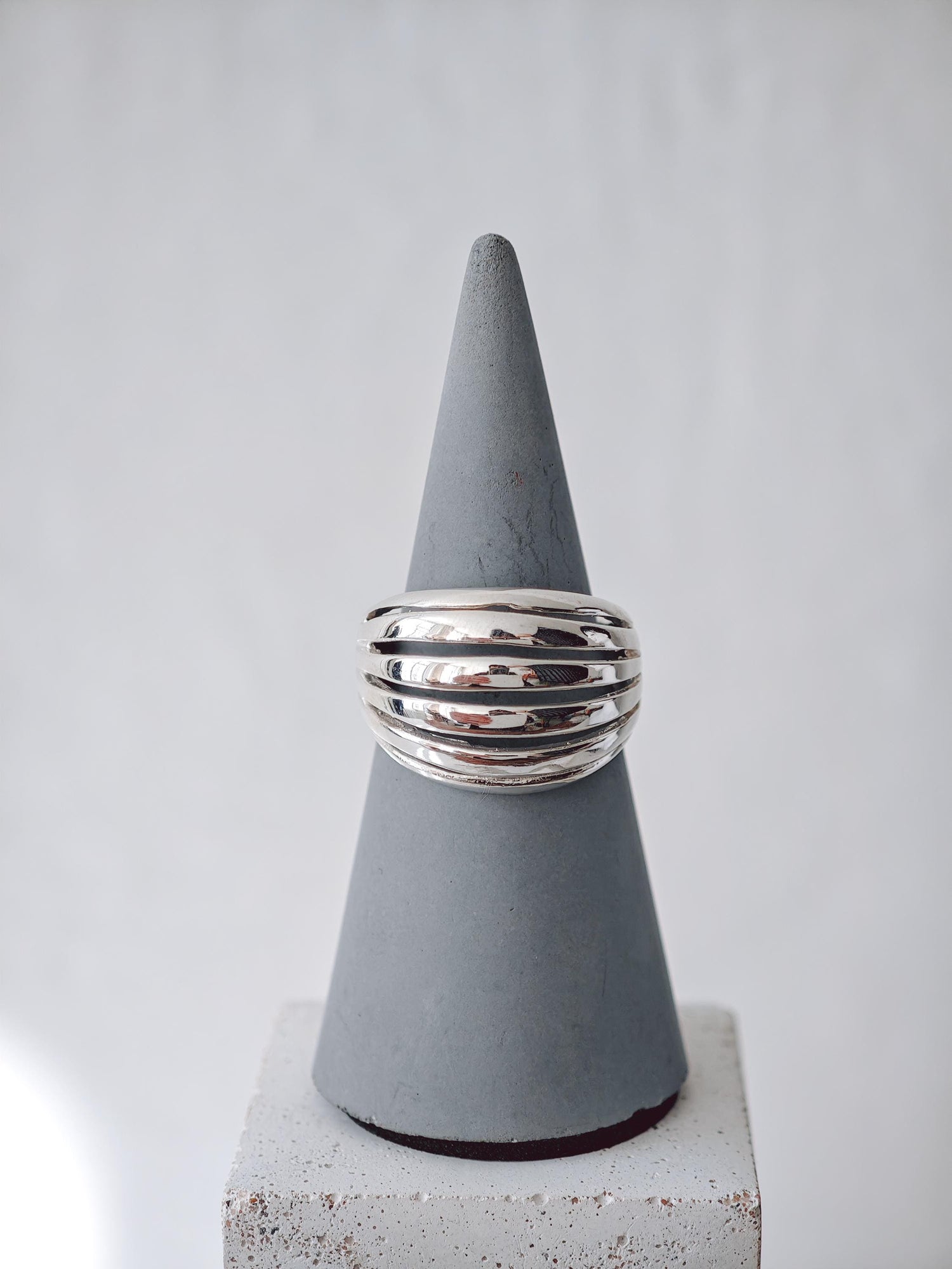 Chunky Statement Ring aus 925 Silber, Handgemachter Minimal Fingerring, Auffälliger Designer Silberring