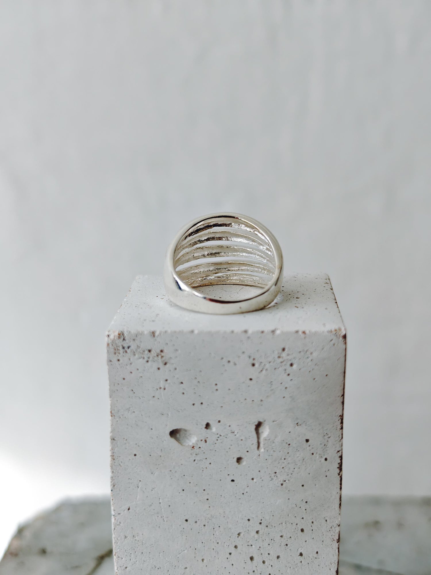 Chunky Statement Ring aus 925 Silber, Handgemachter Minimal Fingerring, Auffälliger Designer Silberring