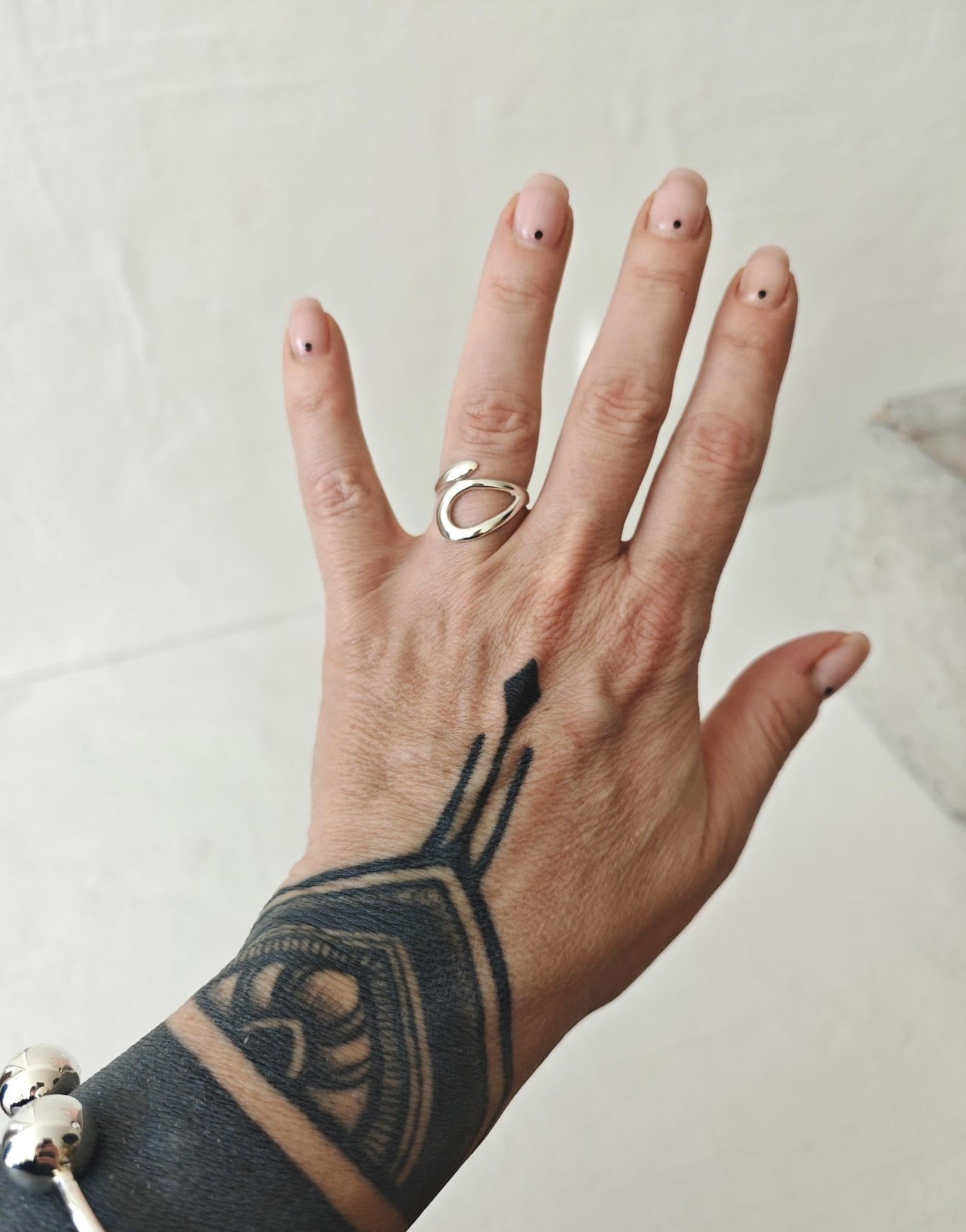 Minimalistischer Statement Ring aus 925 Silber, Organischer Silberring, Handgemachter Design Fingerring - CocosyBerlin