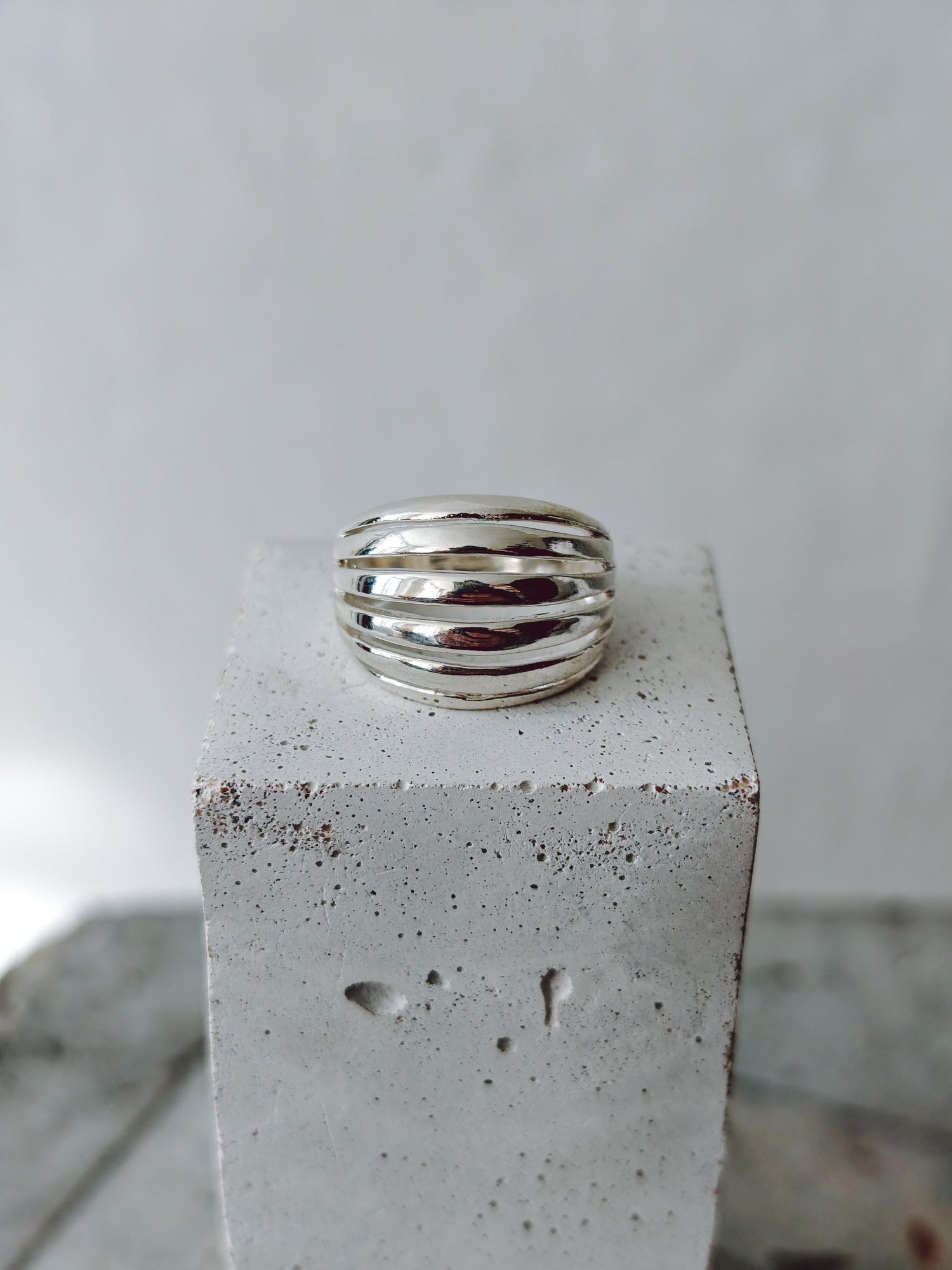 Chunky Statement Ring aus 925 Silber, Handgemachter Minimal Fingerring, Auffälliger Designer Silberring