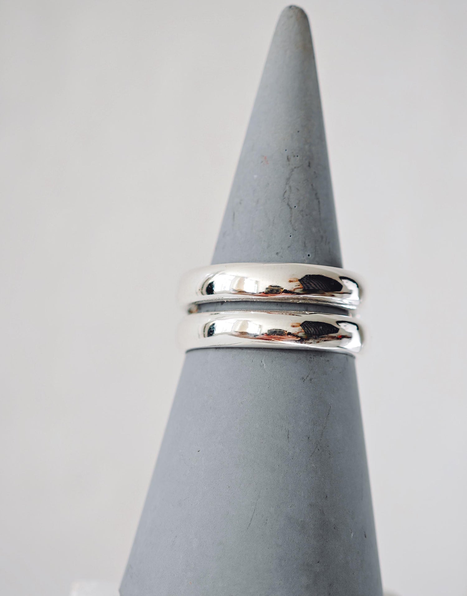 Minimalistischer Ring aus 925 Silber, Doppelring mit gewölbter Form, Silberring Stapelring aus Sterlingsilber