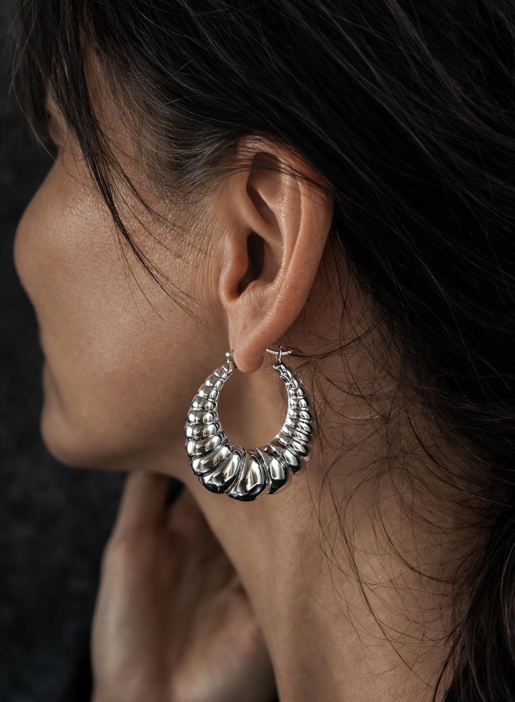 große Statement Croissant Creolen 925 Silber, Chunky Hoop Ohrringe minimalistisch glänzend - CocosyBerlin