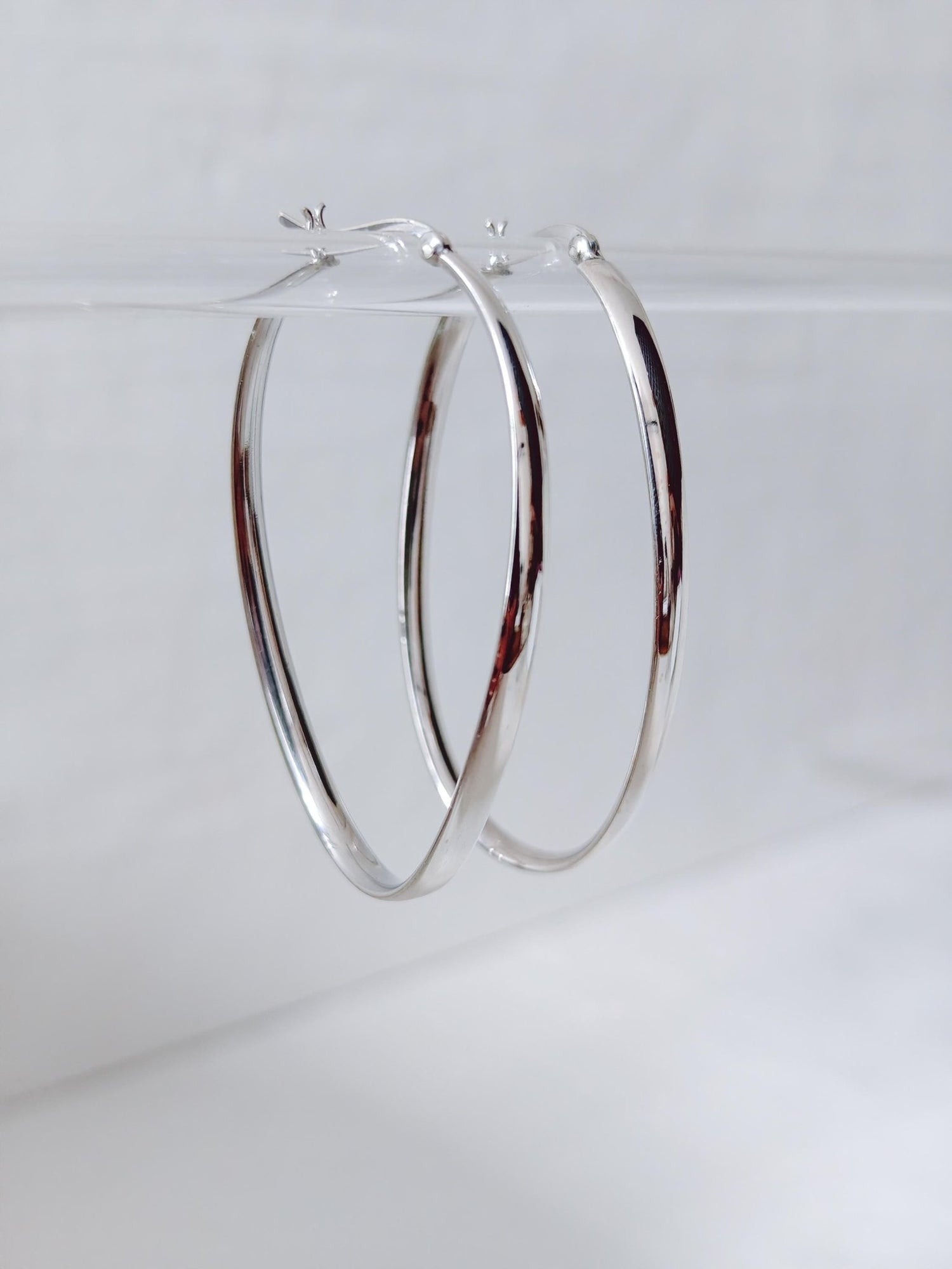 Lange Flache Ovale Twisted Creolen aus 925 Silber, breite geschwungene gedrehte Ohrringe, Creolen 60mm - CocosyBerlin