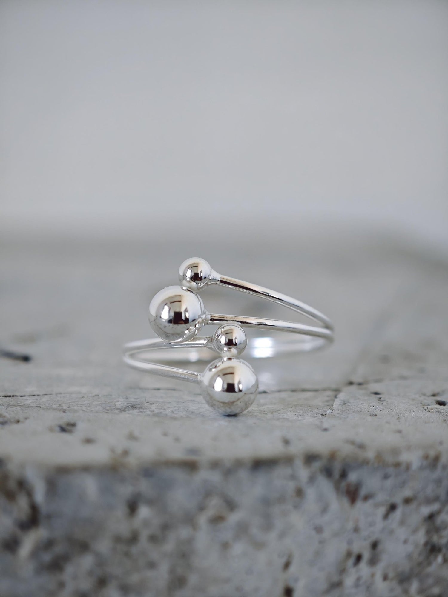 Bubble Ring aus 925 Silber, Minimalistischer Kugelring Sterling Silber, Galaxy Bubble Ring