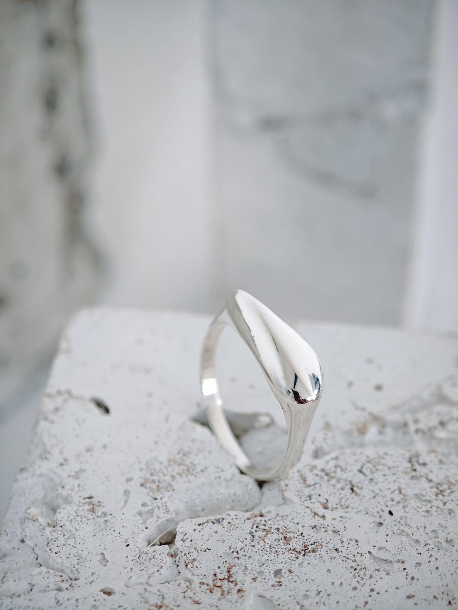 Organischer Ring aus 925 Silber, Y2K Stapel Ring, Fluid Ring, Stacking Ring - CocosyBerlin