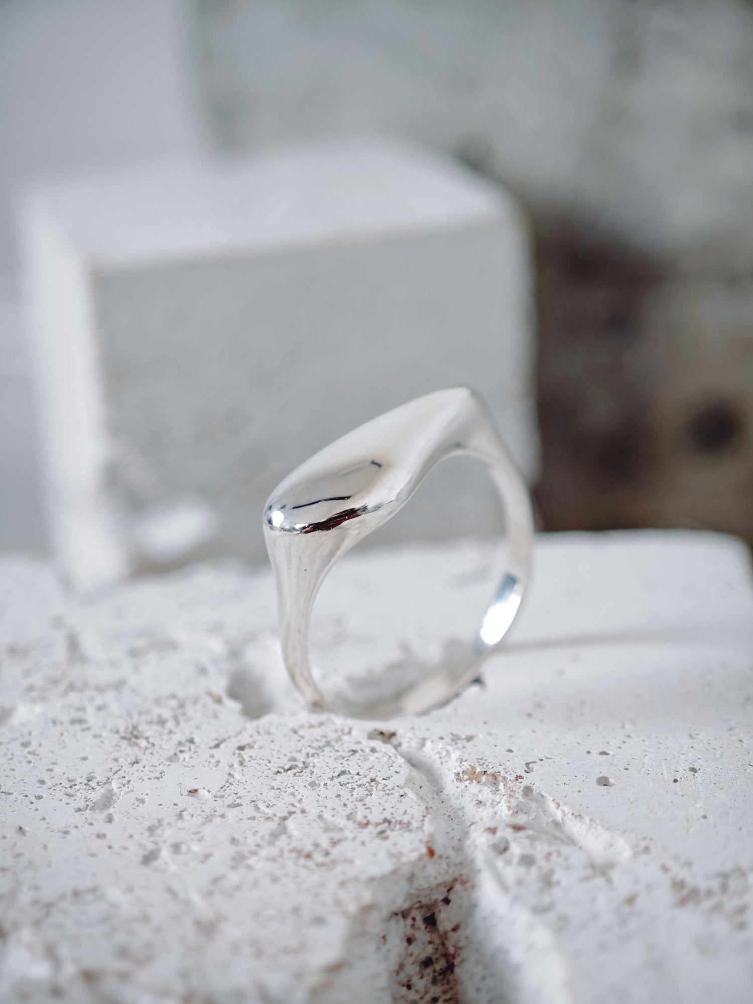 Organischer Ring aus 925 Silber, Y2K Stapel Ring, Fluid Ring, Stacking Ring - CocosyBerlin