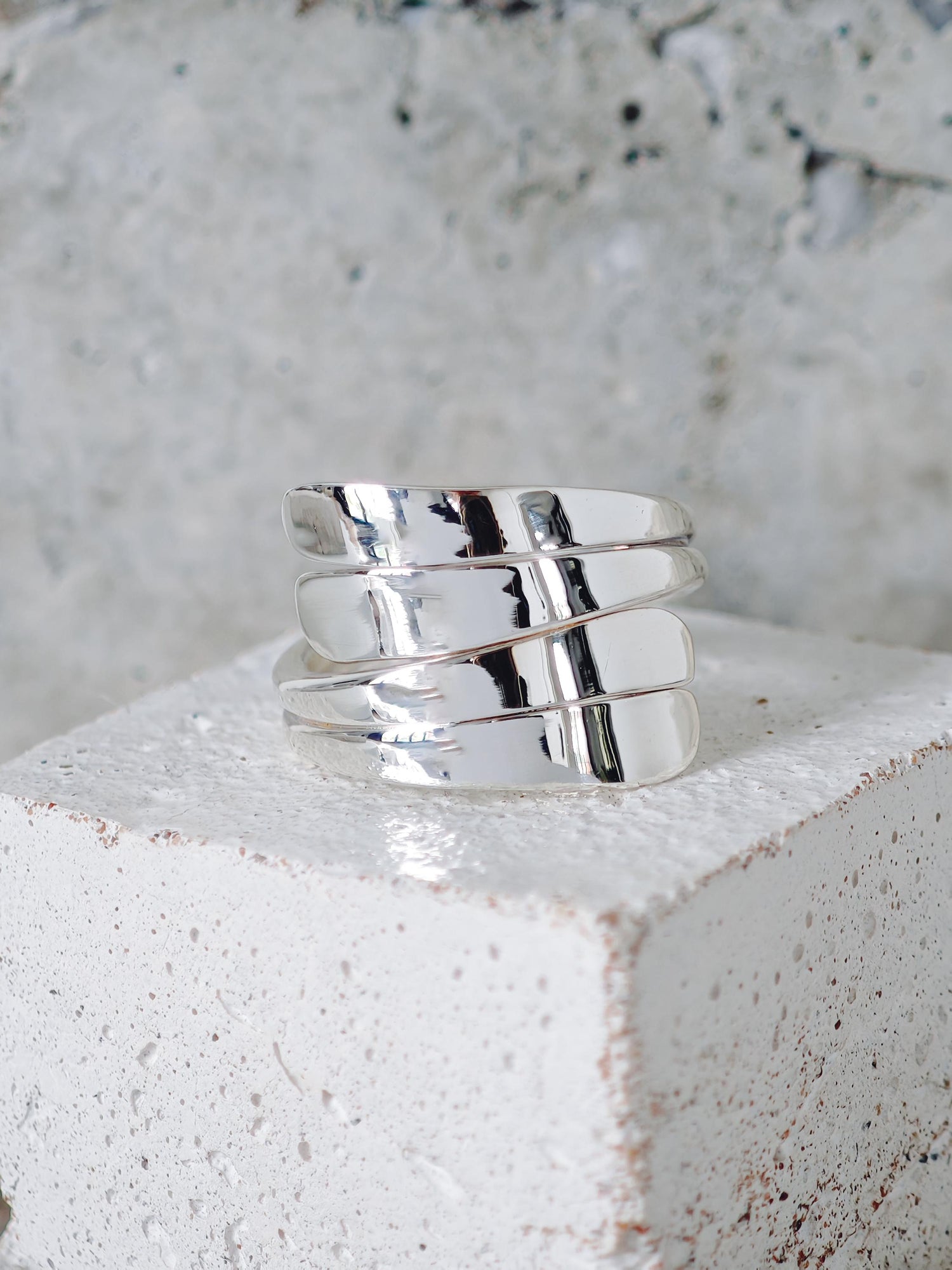 Statement Wickelring aus 925 Silber, breiter Wrap Ring, Geschwungener Silberring