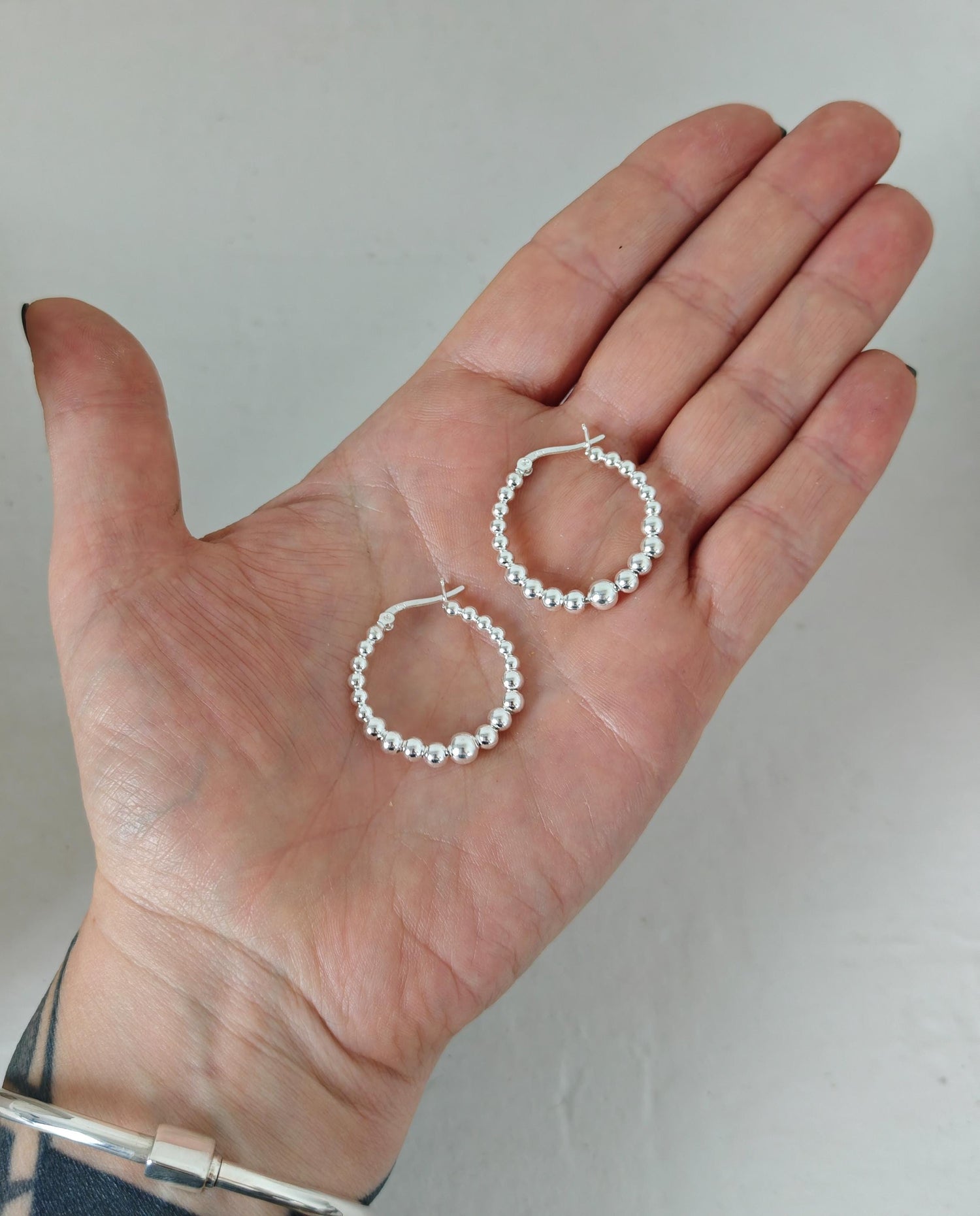 Bubble Ohrringe aus 925 Silber, Kugel Statement Creolen, Perlen Hoops