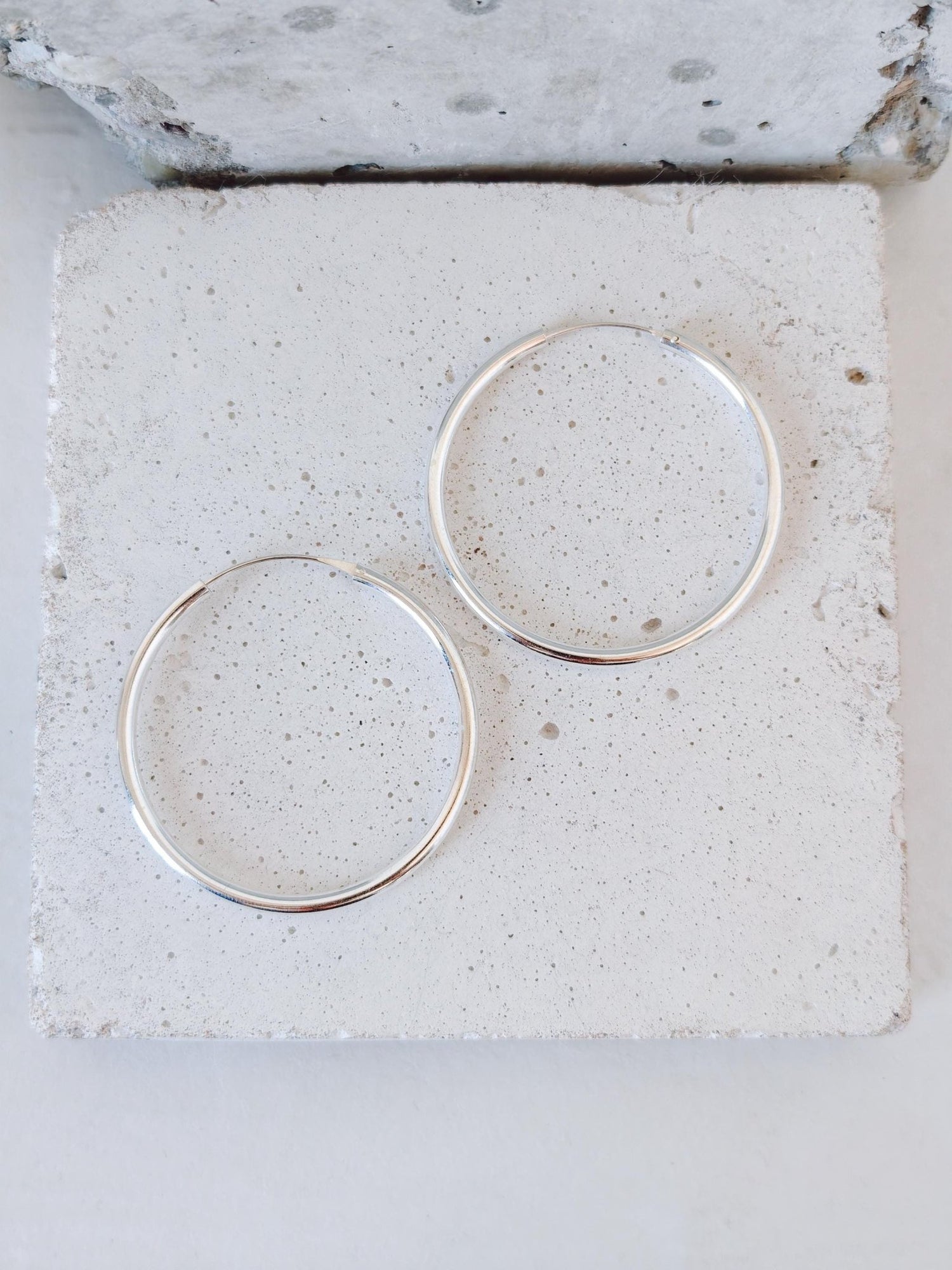 Große 925 Silber Creolen 50mm x 3mm, leichte Ohrreifen, Minimalistische Ohrringe, Silbercreolen Hoops