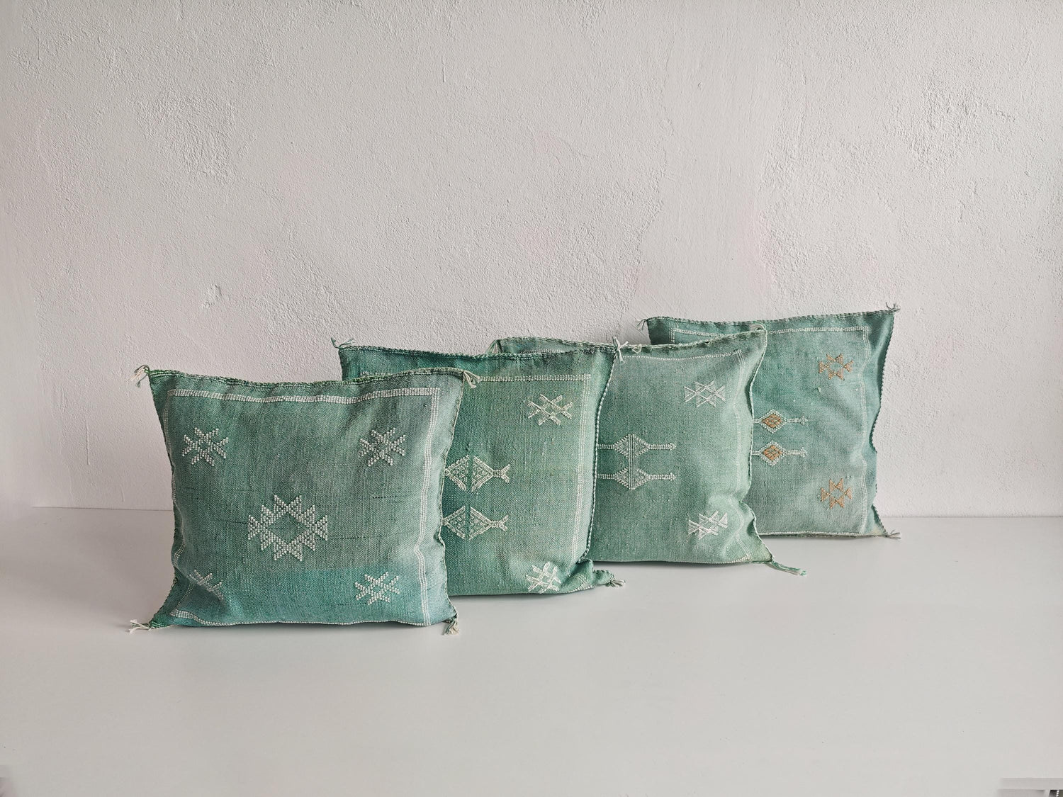 Sabra Kissen aus Marokko | Kaktusseide Kissenhülle | Boho Wohnkissen | Marokkanisches Sofakissen | Orientalisches Dekokissen | Handgewebt
