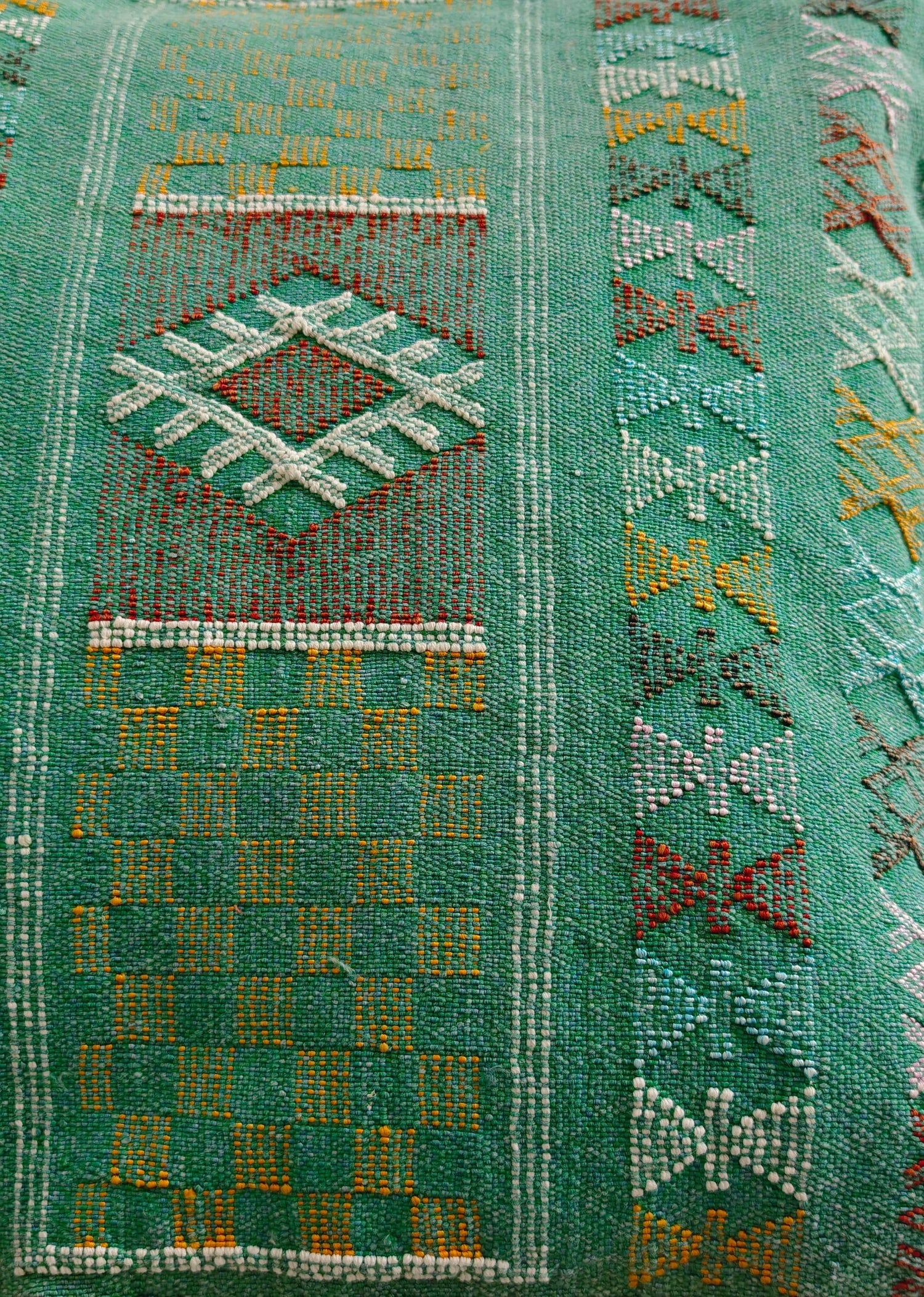 Sabra Kissenbezug aus Marrakesh, Boho Marokkanische Kissenhülle, Sabra Silk Cushion Cover - Limited Green Edition
