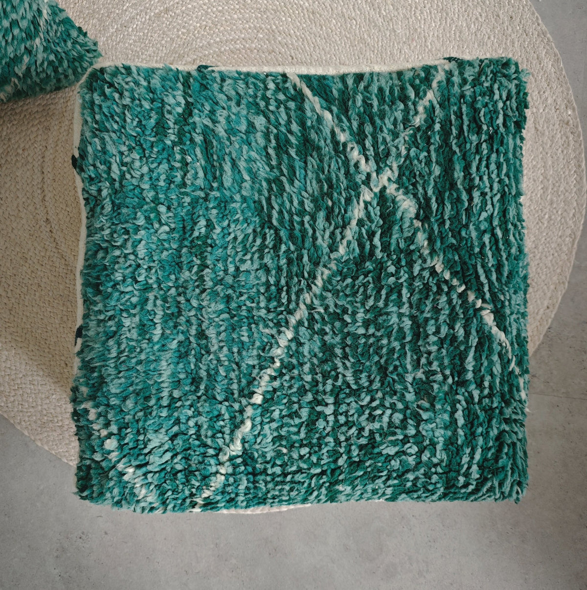 Beni Ourain Pouf aus Marokko, Bodenkissen Beige / Grün, 100% Handarbeit, Uniquat - CocosyBerlin