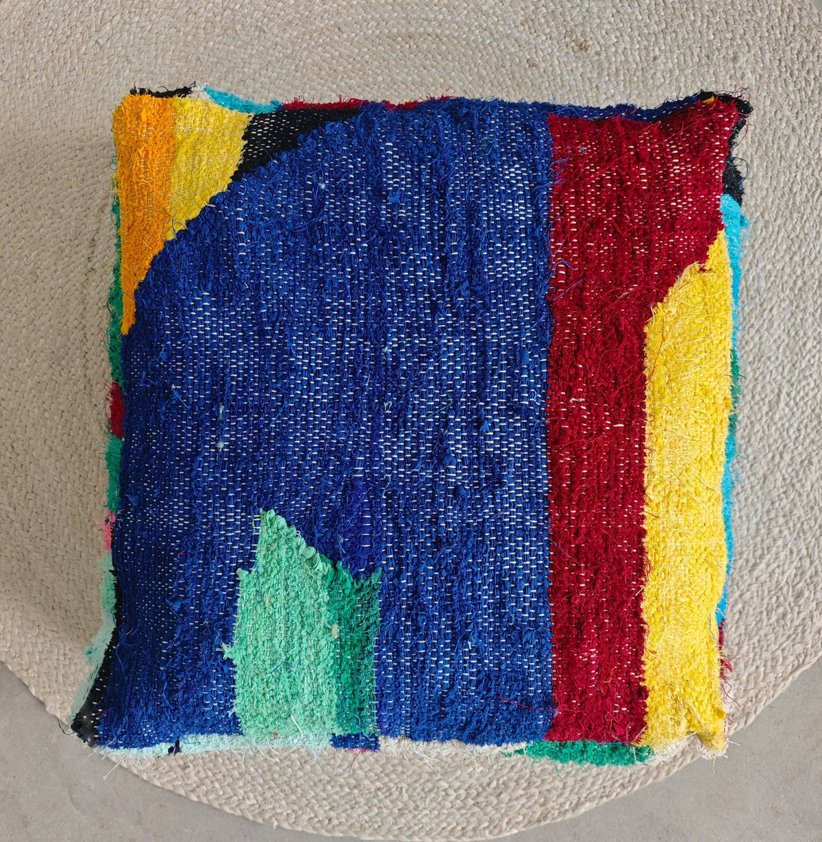 Marokkanischer Upcyling Pouf bunt aus Stoffresten, Boho Bodenkissen Cocosy Premium Collection - CocosyBerlin