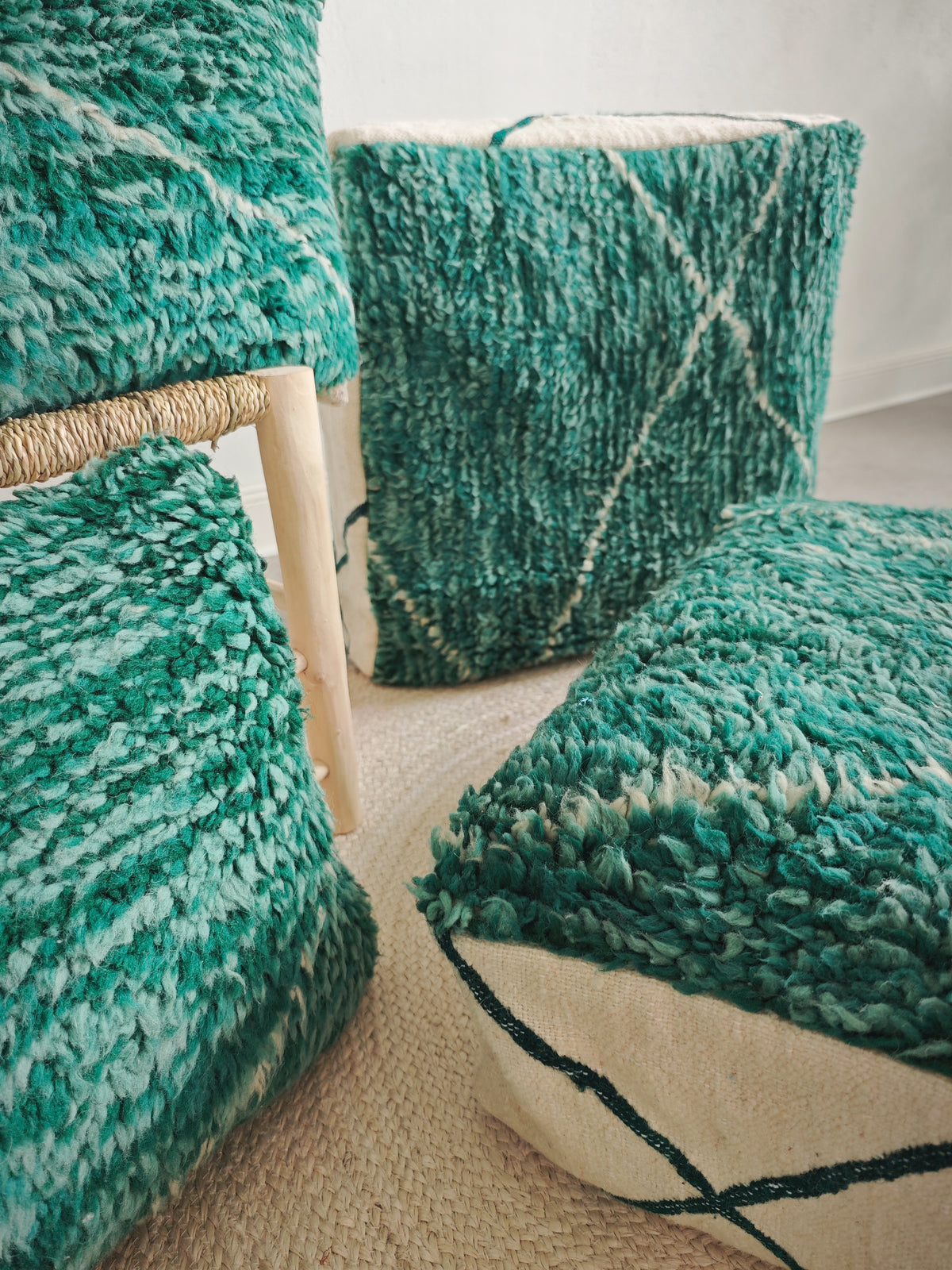 Beni Ourain Pouf aus Marokko, Bodenkissen Beige / Grün, 100% Handarbeit, Uniquat