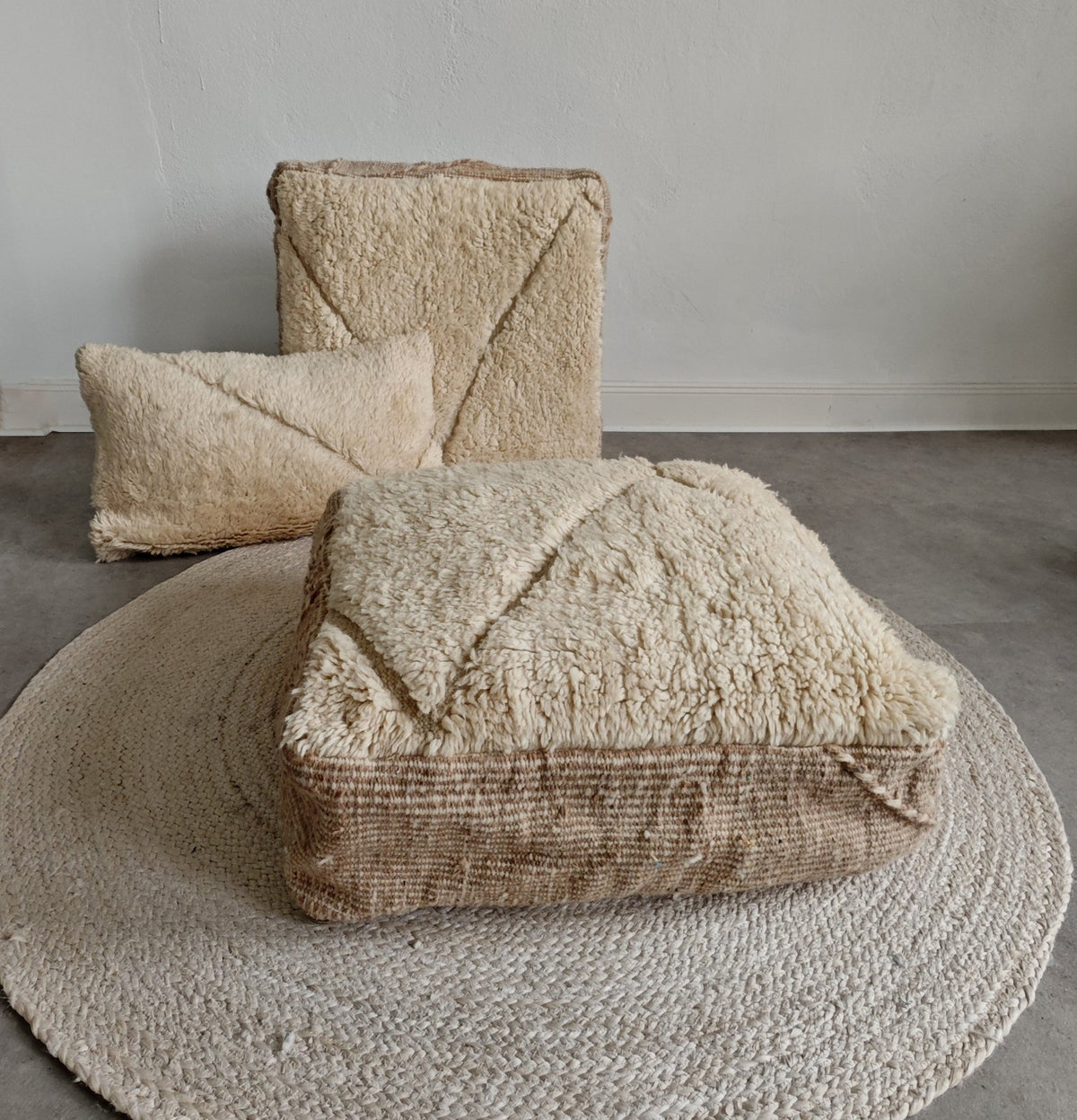 Berber Pouf & Kissenhülle aus Marokko, Beige Creme, Boho Kissen und Bodenkissen, Handarbeit - CocosyBerlin