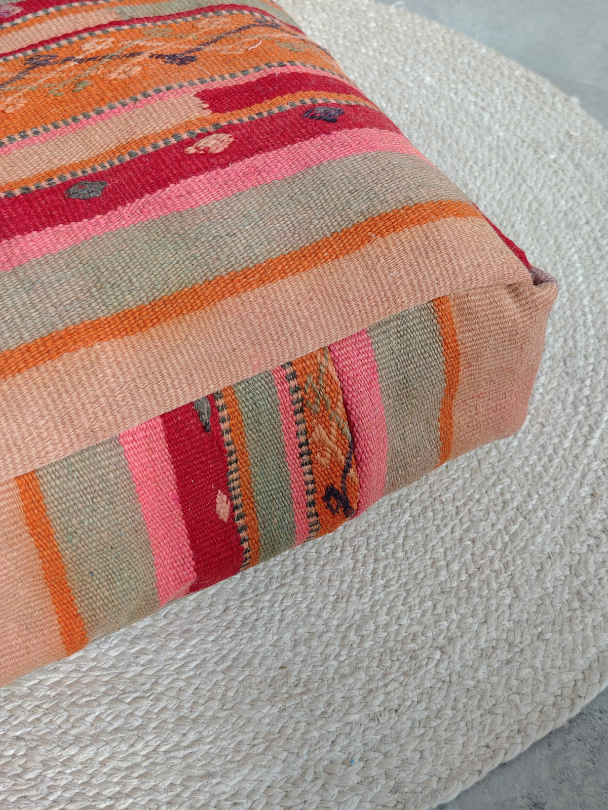 Vintage Pouf und Kissenhülle aus Marokko, Bodenkissen, Boho Meditationskissen