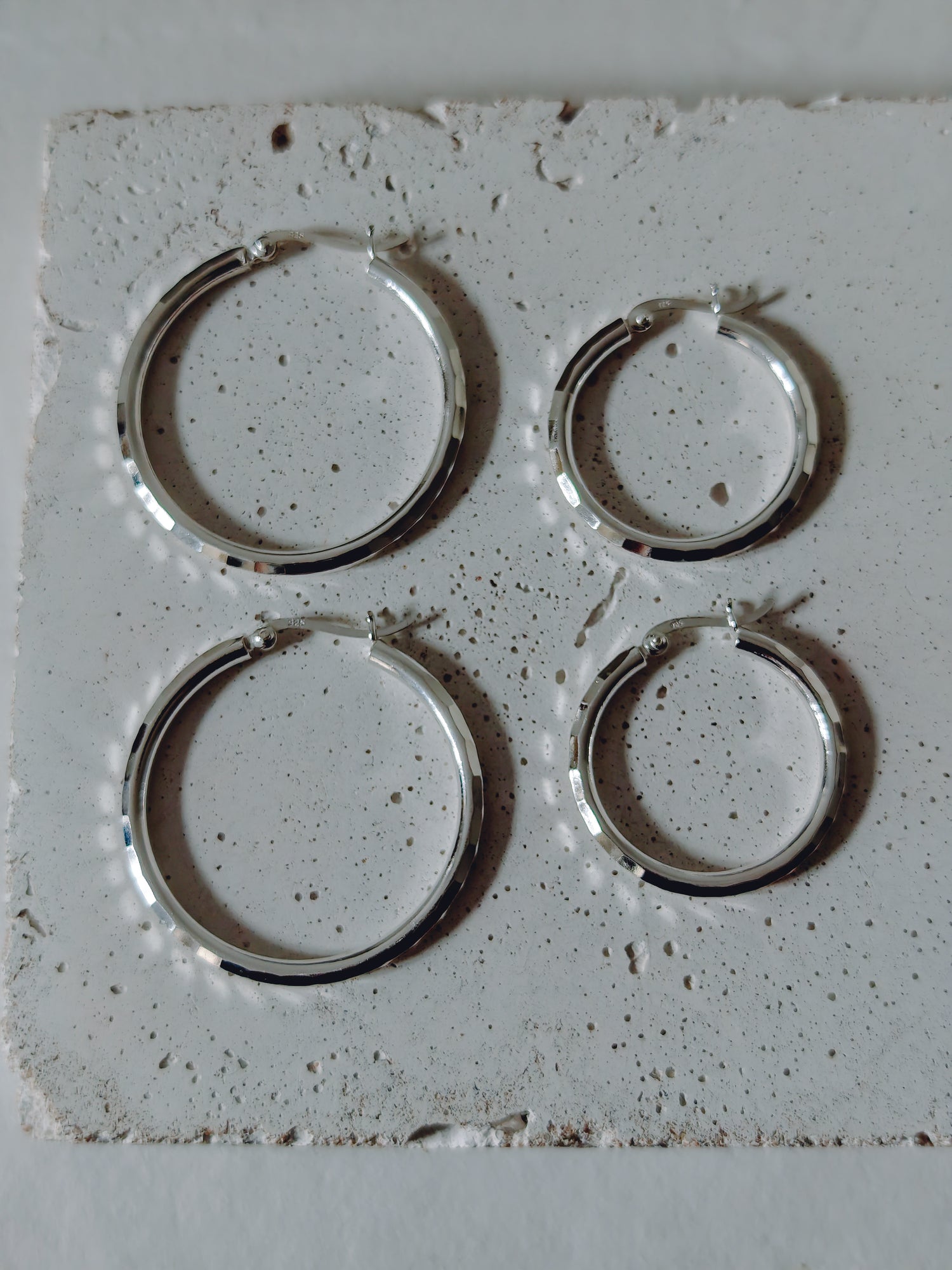 Facettierte Creolen aus 925 Silber, Discokugel Silber Ohrringe