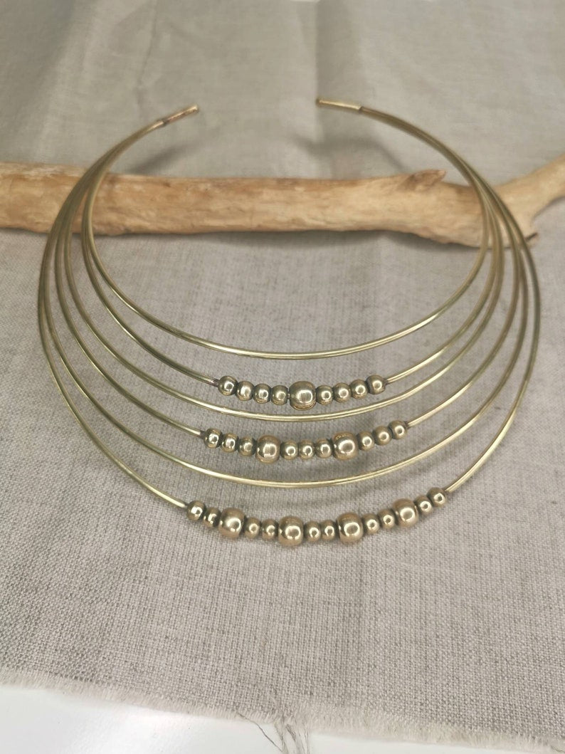 Tribal Choker gold, minimalistischer Choker, Choker Halskette, Mehrreihiger Messing Choker, Tribal Damen Halskette, Halskette mehrreihig