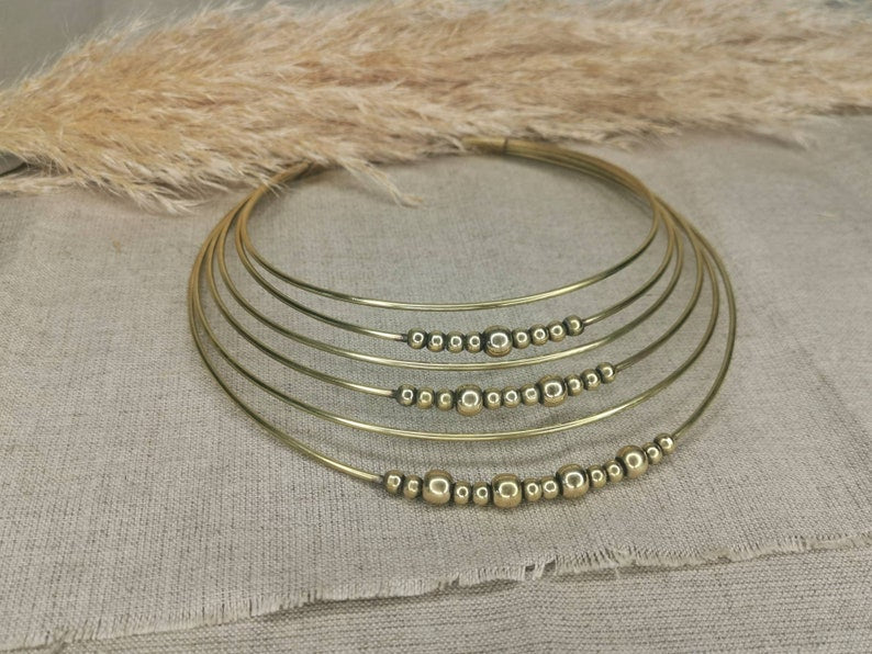 Tribal Choker gold, minimalistischer Choker, Choker Halskette, Mehrreihiger Messing Choker, Tribal Damen Halskette, Halskette mehrreihig