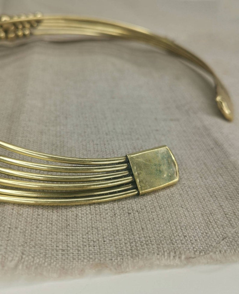Tribal Choker gold, minimalistischer Choker, Choker Halskette, Mehrreihiger Messing Choker, Tribal Damen Halskette, Halskette mehrreihig