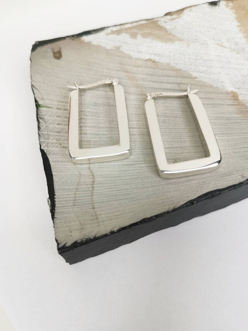 Boucles d'oreilles rectangulaires en argent 925 | Boucles d'oreilles larges et légères en argent 925 | Boucles d'oreilles géométriques | Boucles d'oreilles rectangulaires en argent | Boucles d'oreilles minimalistes