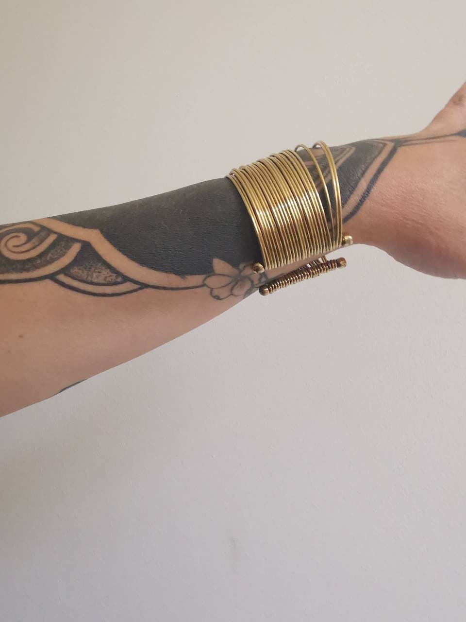 Manschettenarmband | Gold Armreifen | Armband goldenes Messing | Statement Schmuck | breiter Armreif | Boho Hippie Ethno Goa | cocosy.berlin - CocosyBerlin