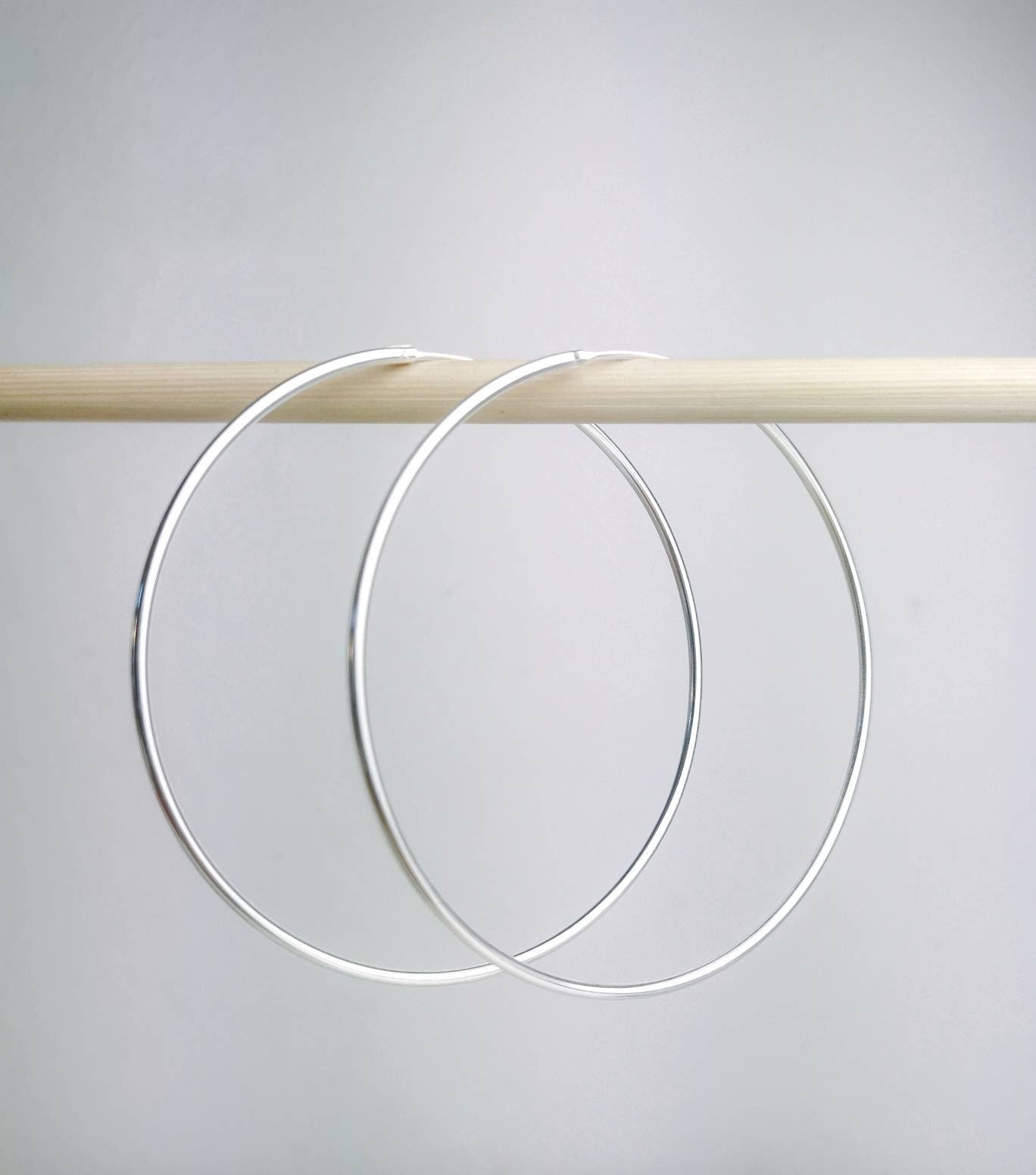 Extra Grosse leichte Silber 925 Creolen 80mm, XXL Oversize Ohrreifen, Minimalistische Ohrringe, Silbercreolen Hoops