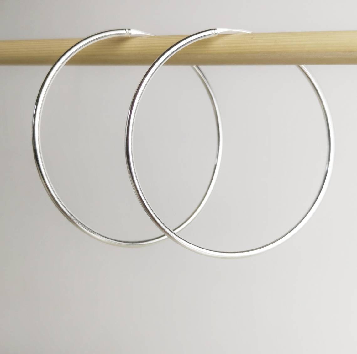 Grosse Sterling Silber 925 Creolen 60mm x 2mm, leichte Ohrreifen, Minimalistische Ohrringe, Silbercreolen Hoops