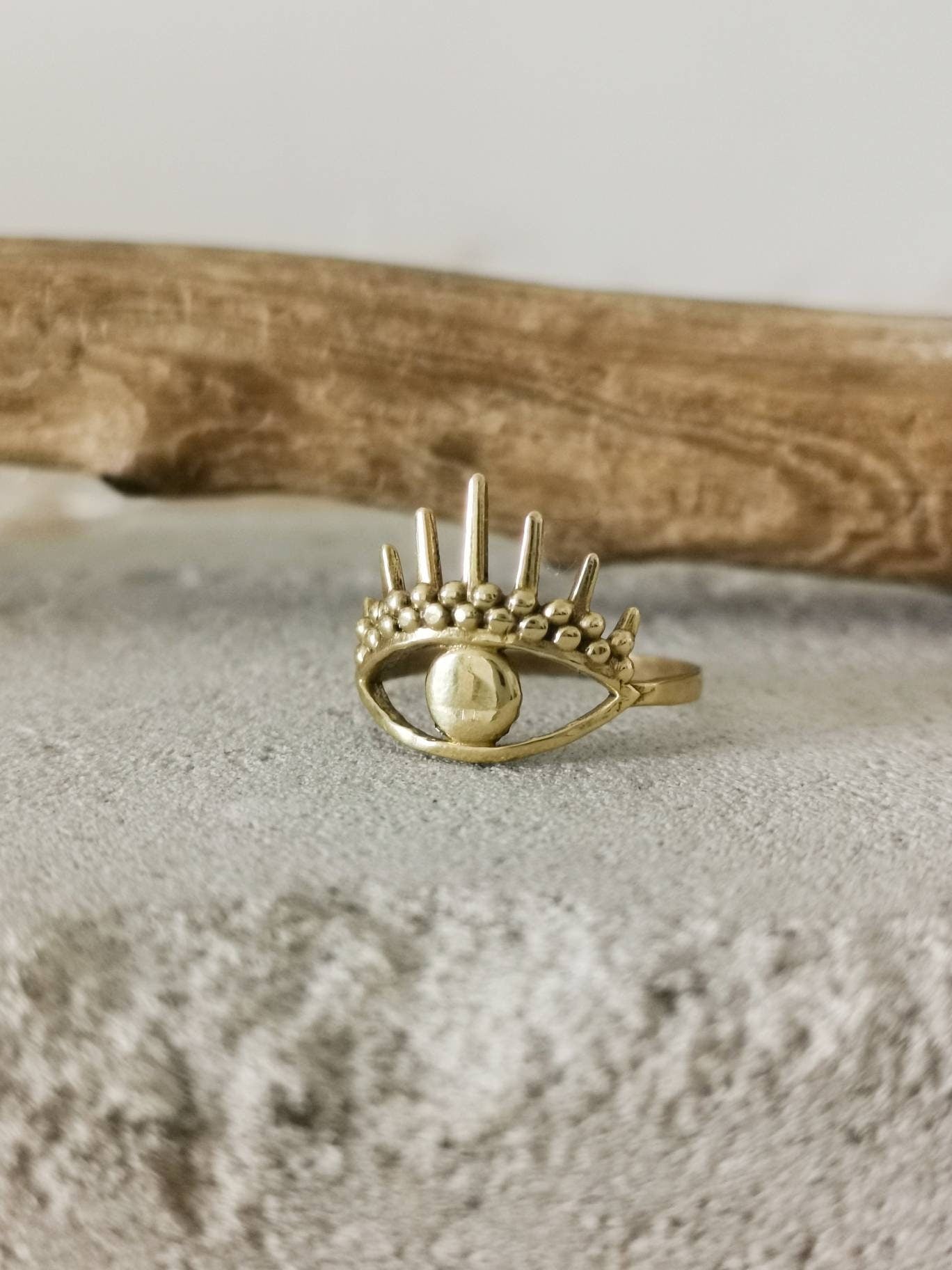 Brass ring with eye/brass ring/evil eye ring/bohemian ring/festival jewelry/golden ring/hippie/tribal/evil eye ring