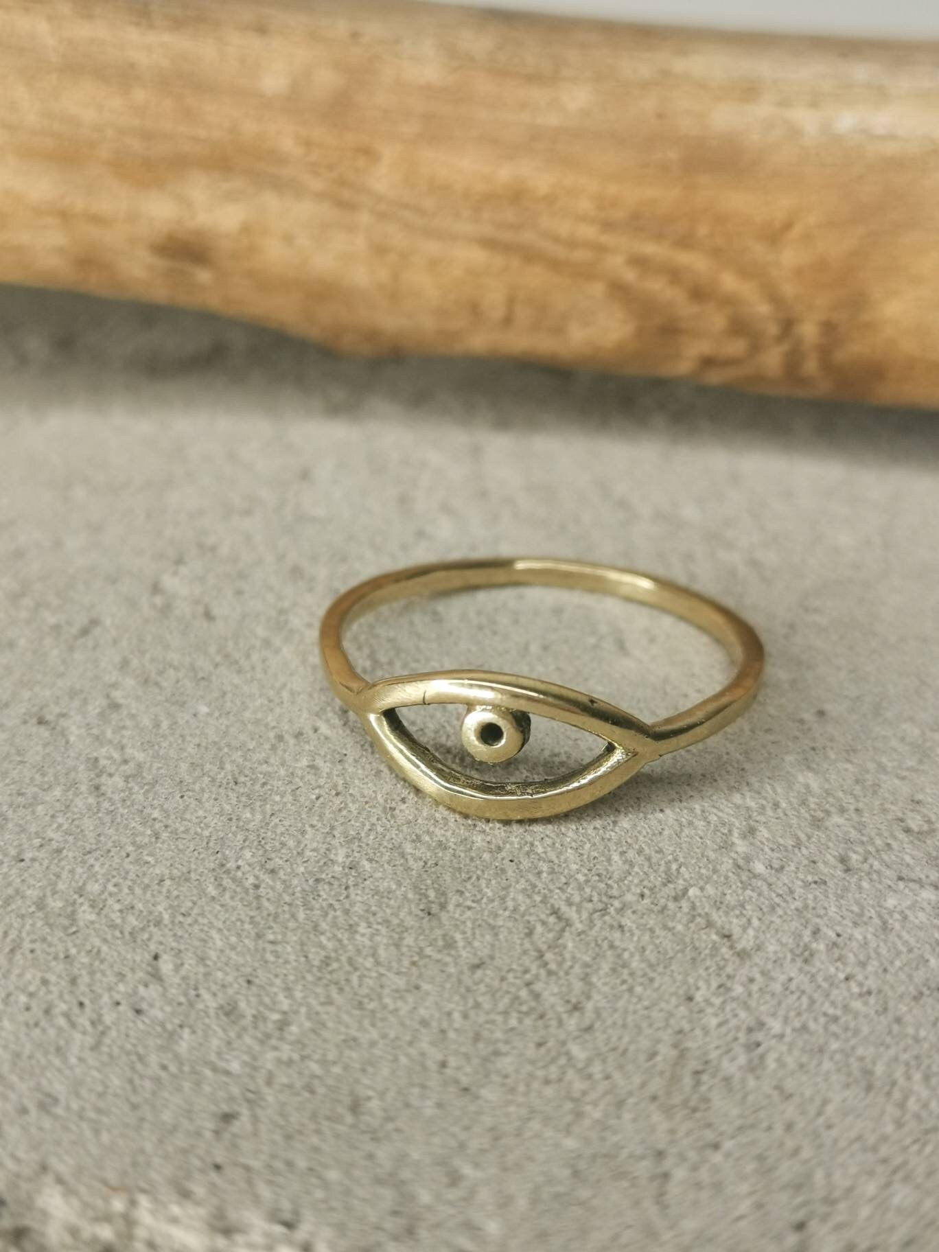 Brass ring with eye / brass ring / protection against the evil eye ring / boho ring / festival jewelry / golden ring / hippie / tribal / evil eye ring