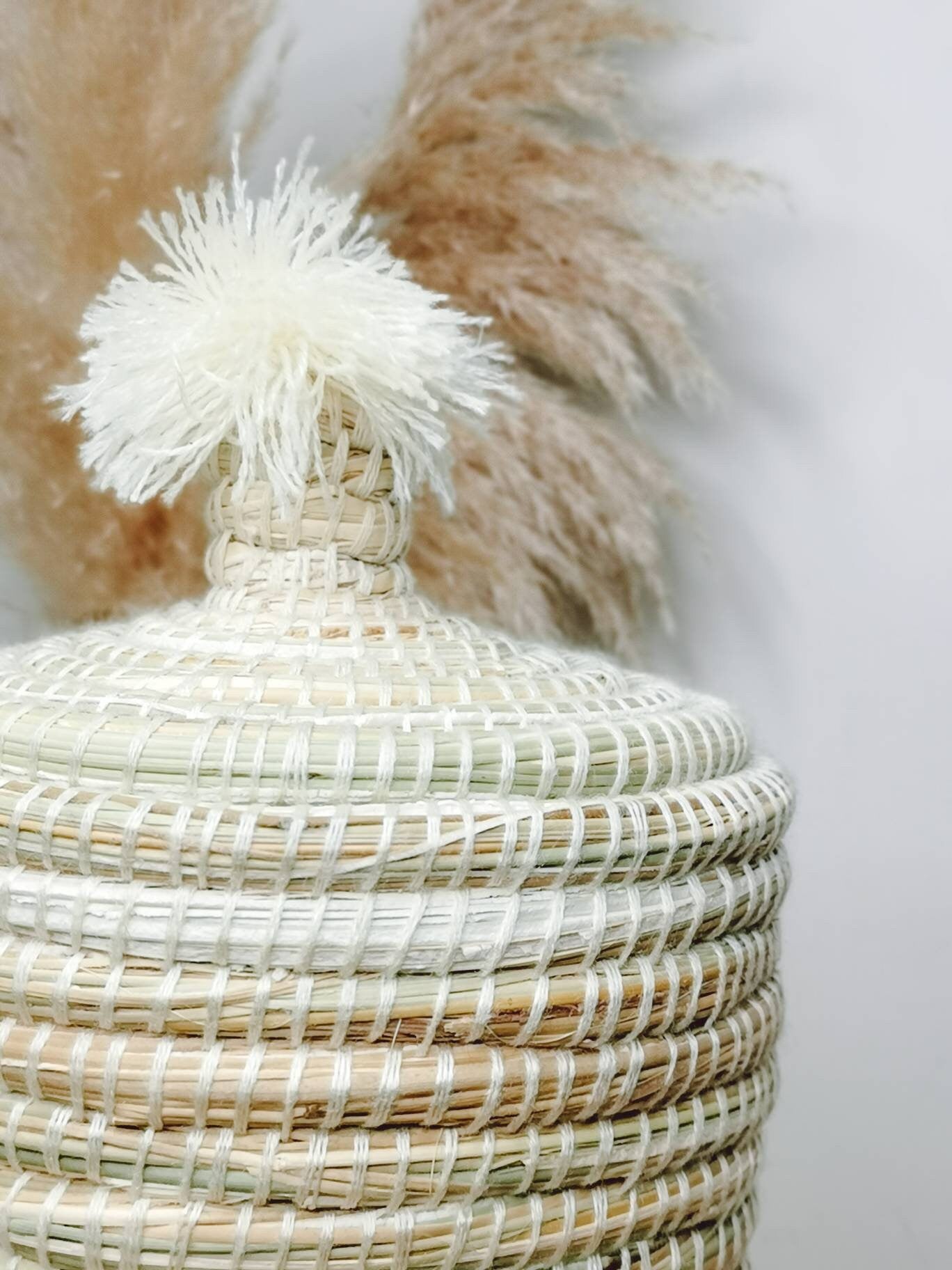 Panier bohème, panier de rangement marocain, fait main au Maroc, panier avec couvercle, panier berbère, panier ethnique, panier à tajine, corbeille à papier