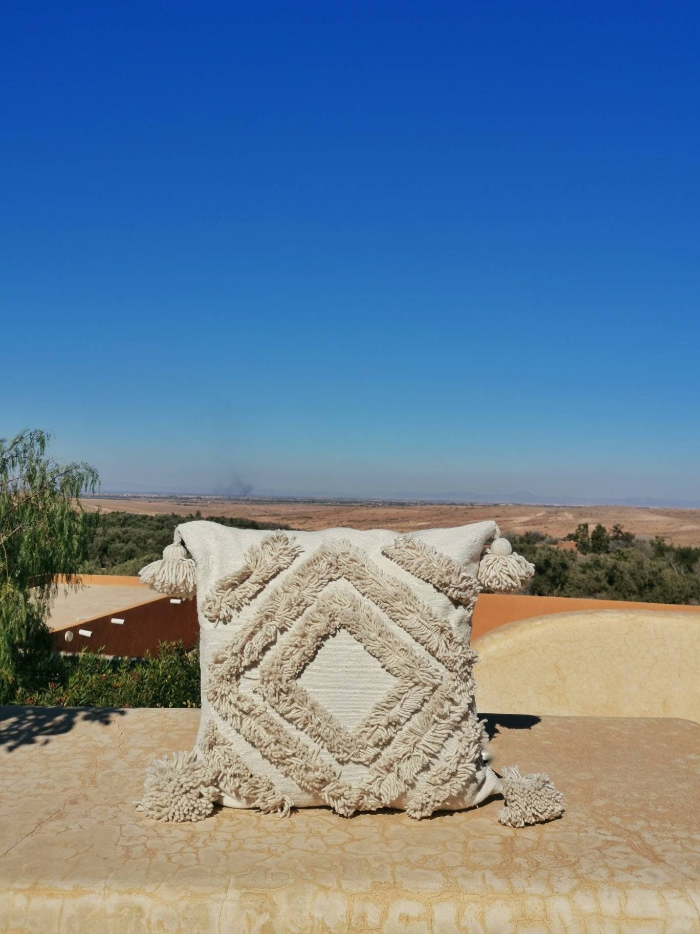 Boho Kissenbezug 50x50cm, Boho Kissen aus Baumwolle und Wolle, Kissen mit Pom Pom, Quasten und Fransen, Hippie Ethno Kissenhülle Beige