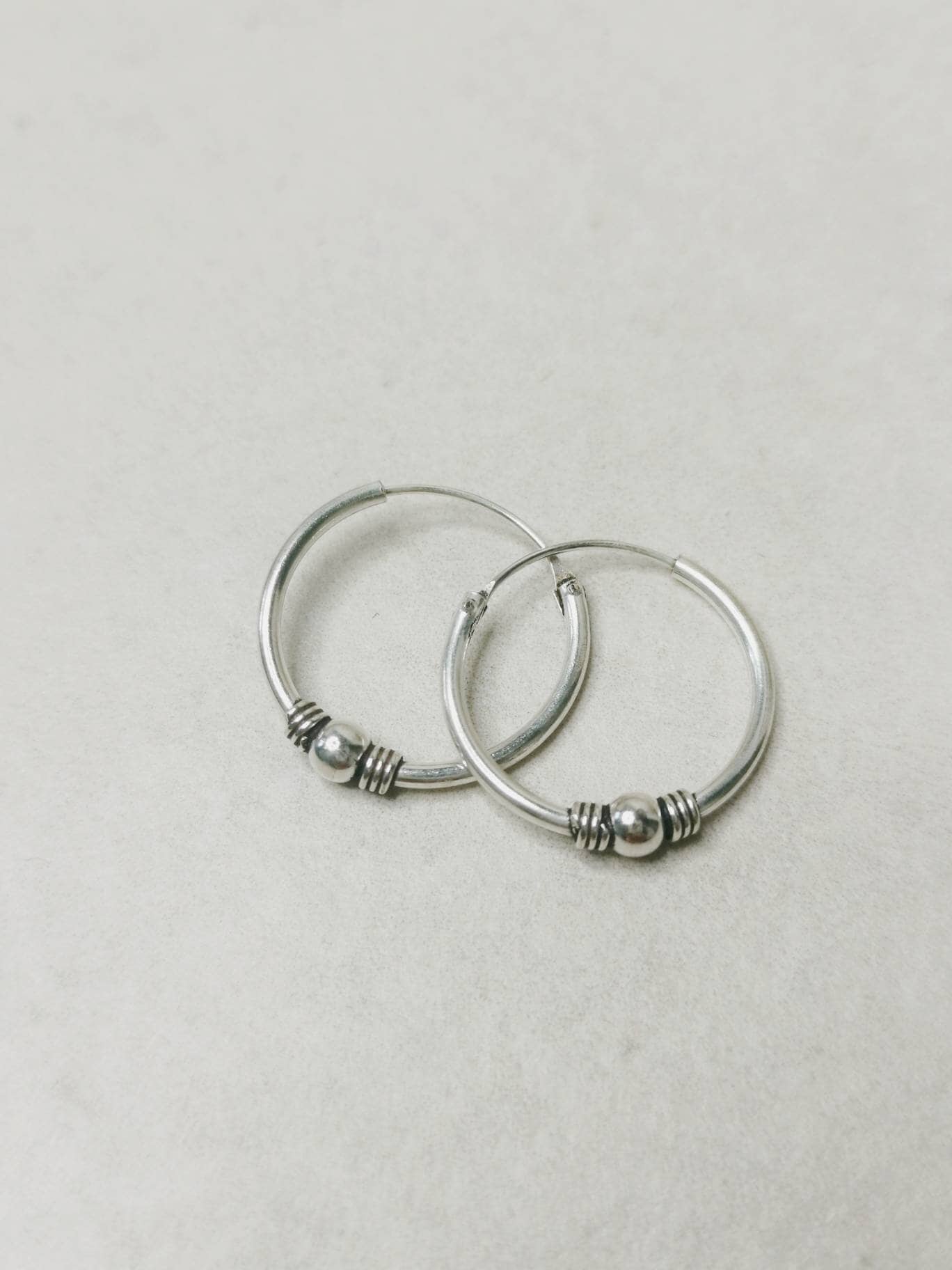Boucles d'oreilles créoles Bali 16 mm en argent 925, mini créoles en argent sterling, boucles d'oreilles argent 925, petites créoles bohèmes