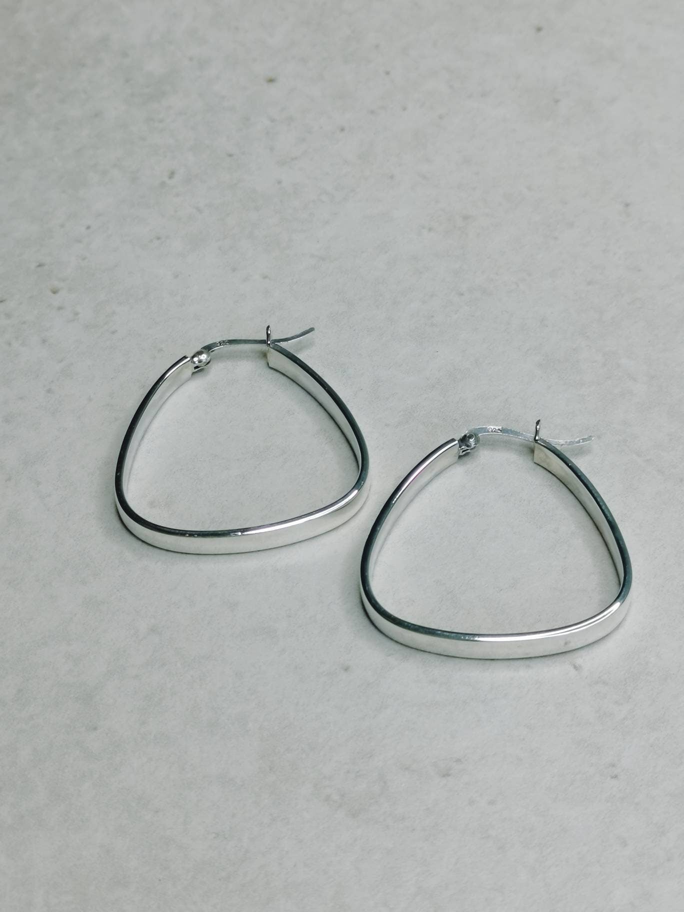 Chunky Silber 925 Creolen, Geometrische Ohrringe, Dreieckig, Minimalistisch, Breite flache Ohrringe, Silberohrringe 35mm, Geschenk