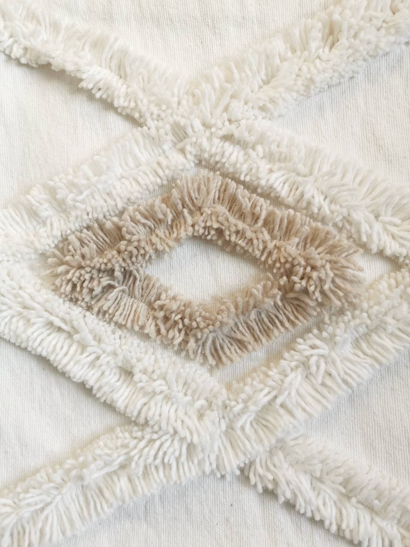 Kissenbezug 50x50 cm weiss, Boho Kissen aus Baumwolle und Wolle, Kissen mit Pom Pom, Quasten und Fransen, Hippie Ethno Kissenhülle