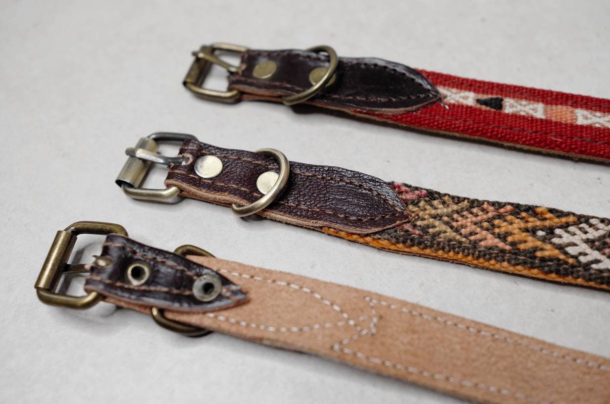 Hundehalsband aus Leder und Vintage Kelim Stoff, Kleines Hundehalsband aus Marokko, marokkanisches Halsband für kleine Hunde, Handarbeit