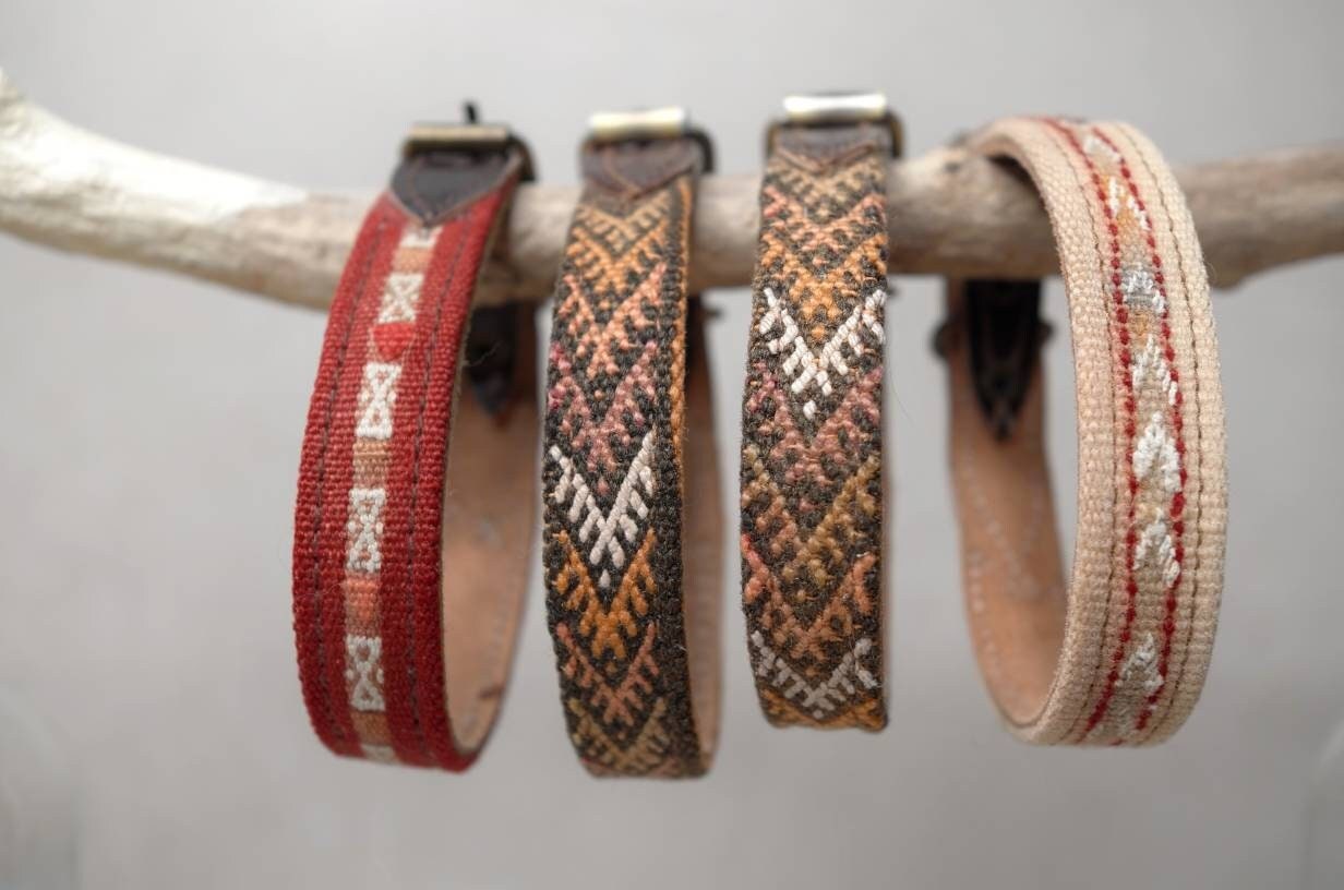 Hundehalsband aus Leder und Vintage Kelim Stoff, Kleines Hundehalsband aus Marokko, marokkanisches Halsband für kleine Hunde, Handarbeit