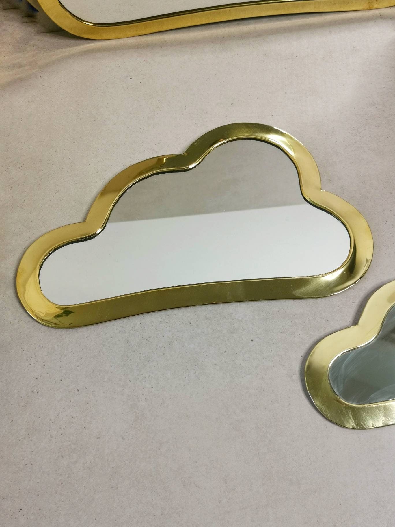 Wolkenspiegel, Spiegel aus goldenem Messing, Wolke Wandspiegel, Handarbeit aus Marokko