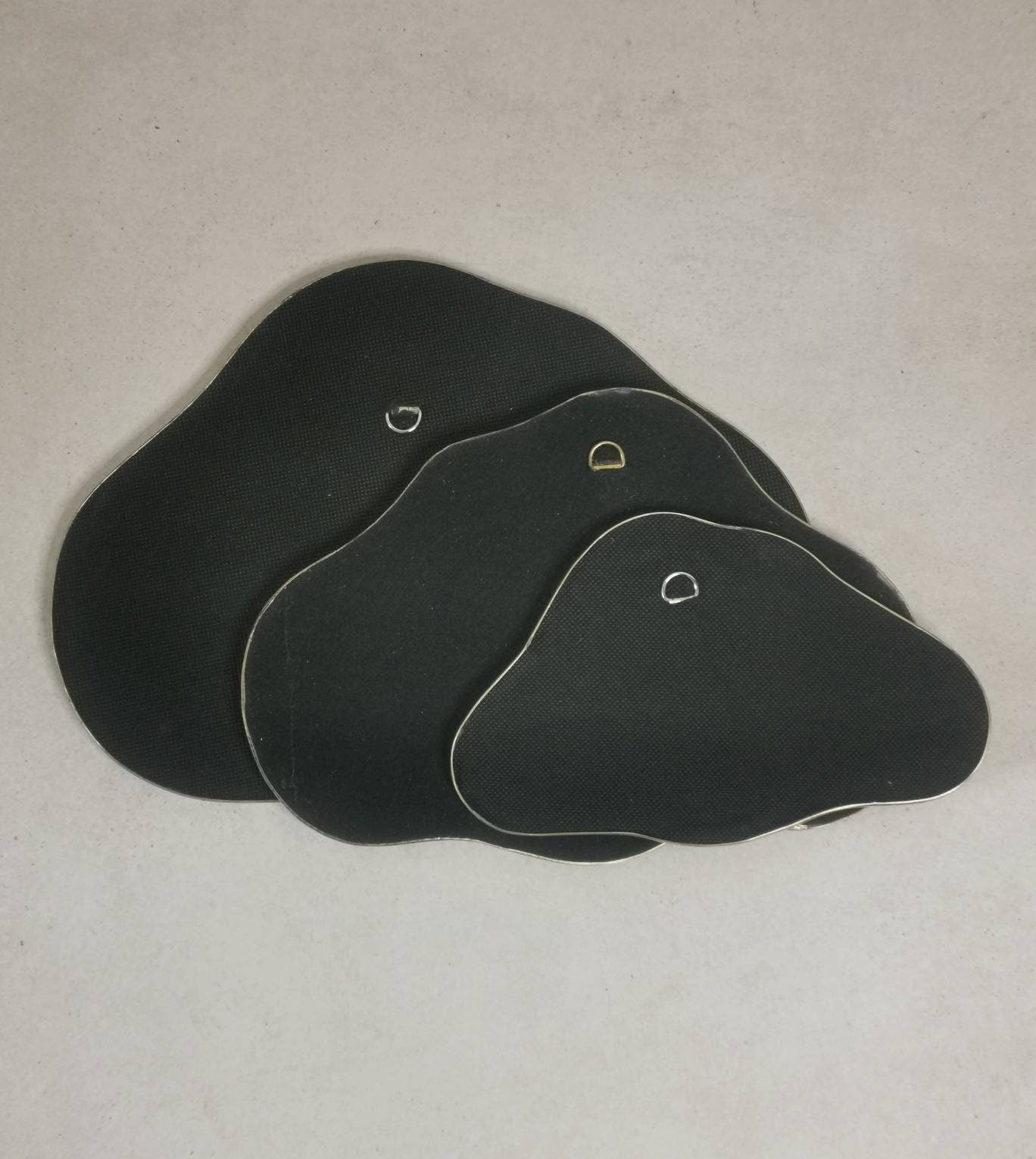 Wolkenspiegel, Spiegel aus goldenem Messing, Wolke Wandspiegel, Handarbeit aus Marokko, Goldener Messingrahmen