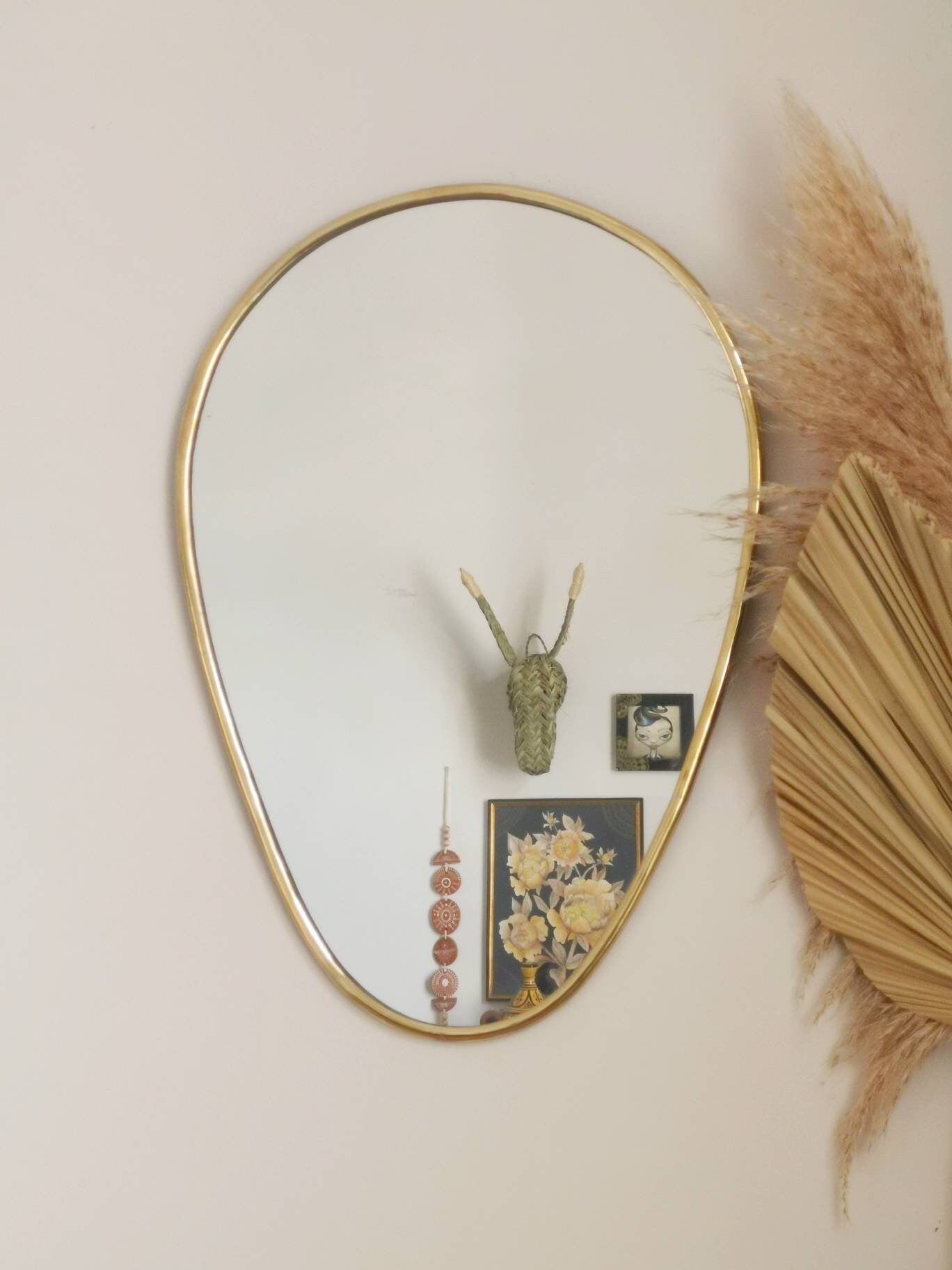 50er Stil Ovaler Spiegel mit goldenem Messing Rahmen aus Marokko