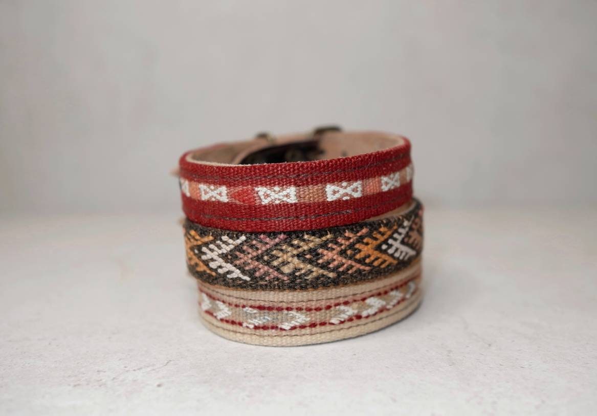 Hundehalsband aus Leder und Vintage Kelim Stoff, Kleines Hundehalsband aus Marokko, marokkanisches Halsband für kleine Hunde, Handarbeit