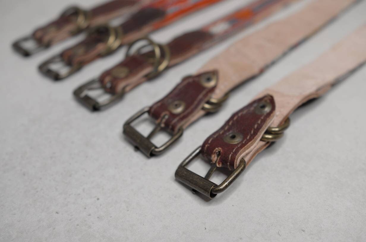 Collier pour chien en cuir et tissu kilim vintage, collier pour chien de taille moyenne du Maroc, collier pour chien, pièce unique faite main